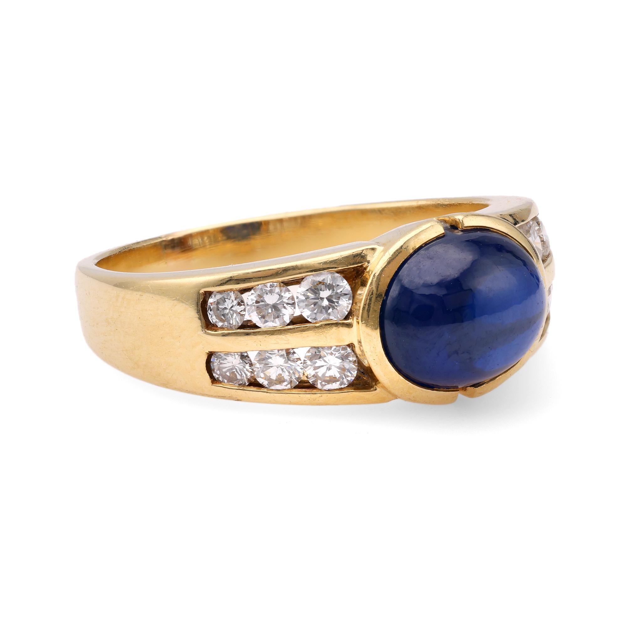 Vintage Sapphire Diamond 18k Yellow Gold Ring In Good Condition For Sale In Beverly Hills, CA