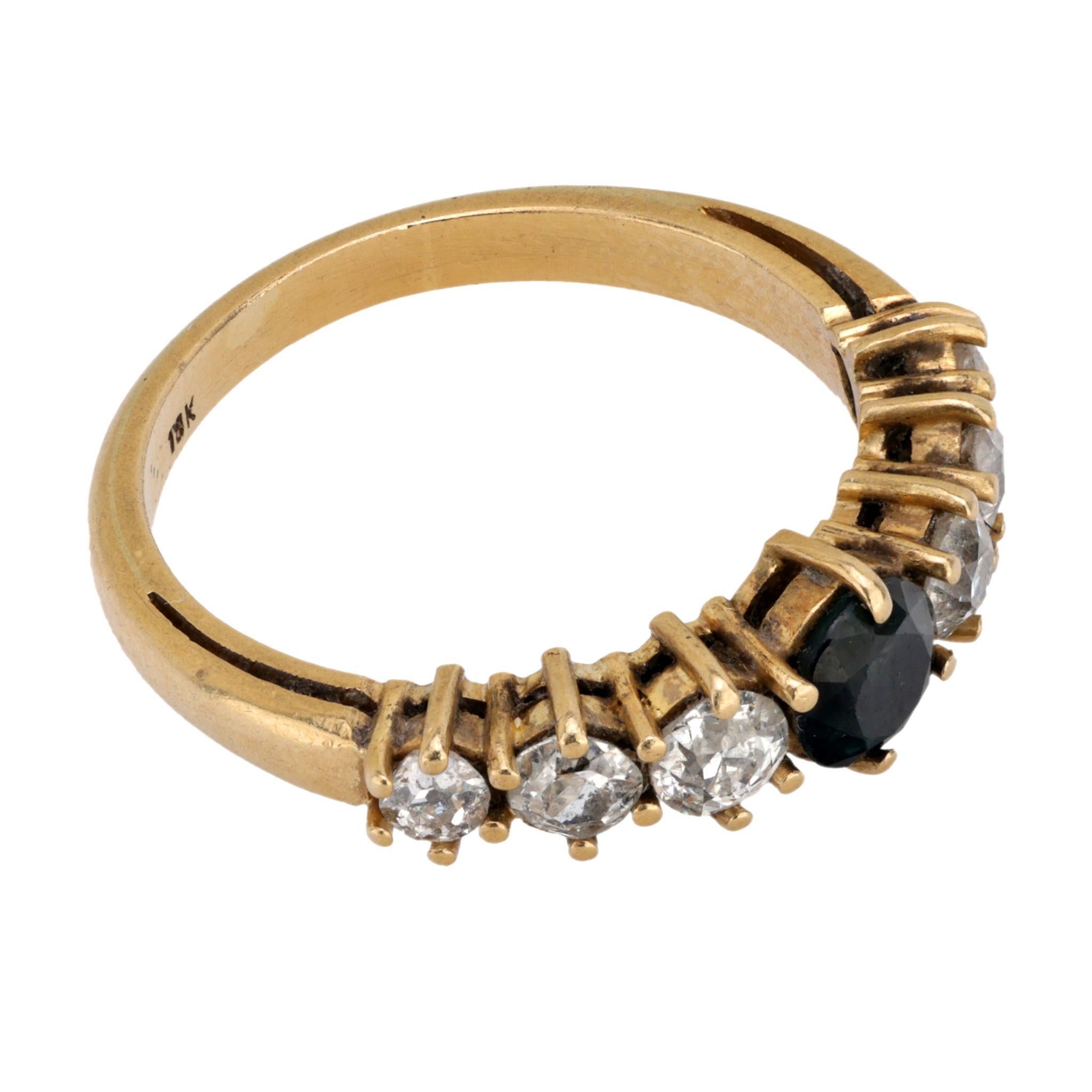 Anillo vintage zafiro diamante oro amarillo 18k en Excelente estado para la venta en Beverly Hills, CA