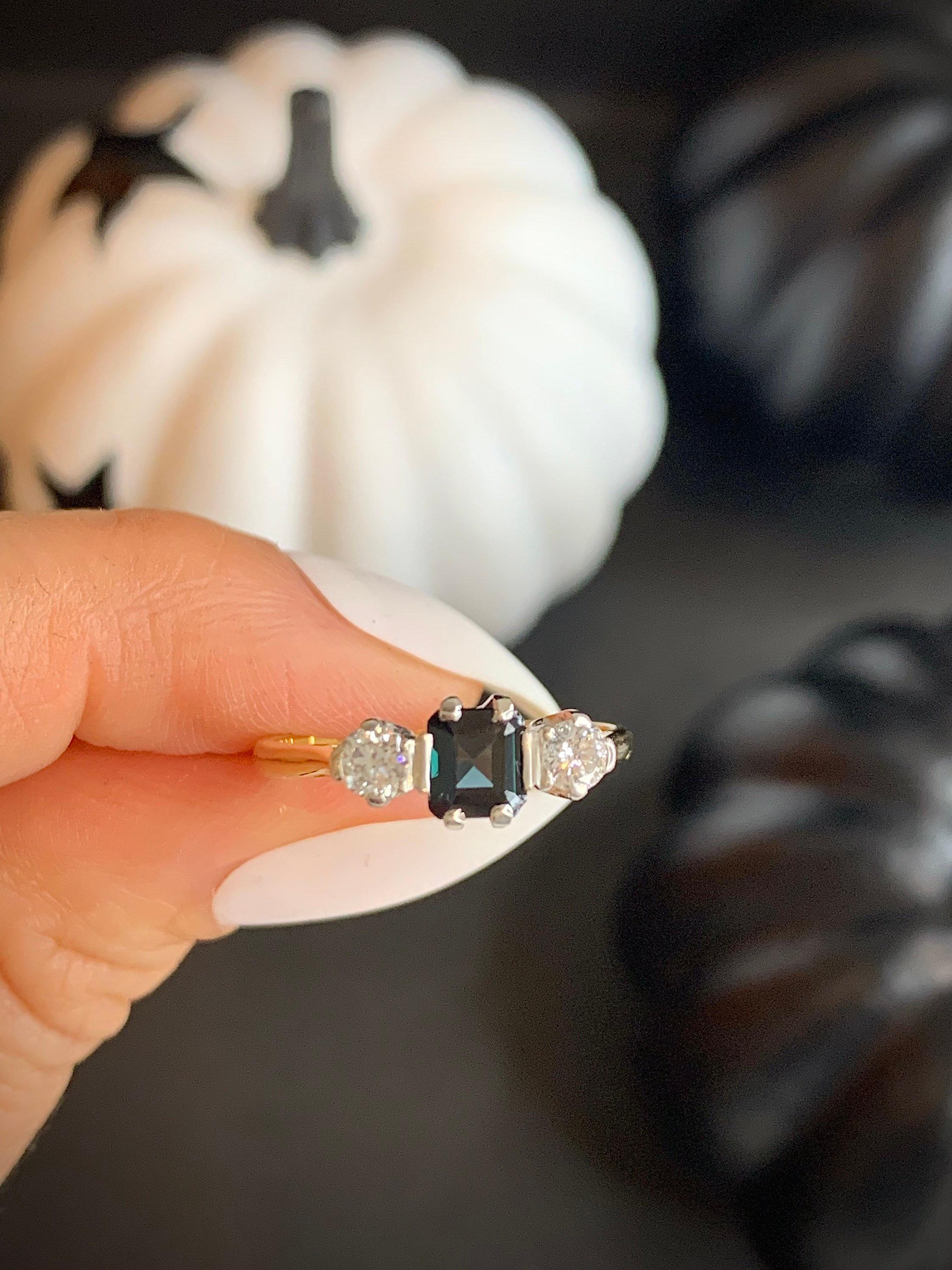 Women's or Men's Vintage Sapphire & Diamond 3 Stone Ring For Sale