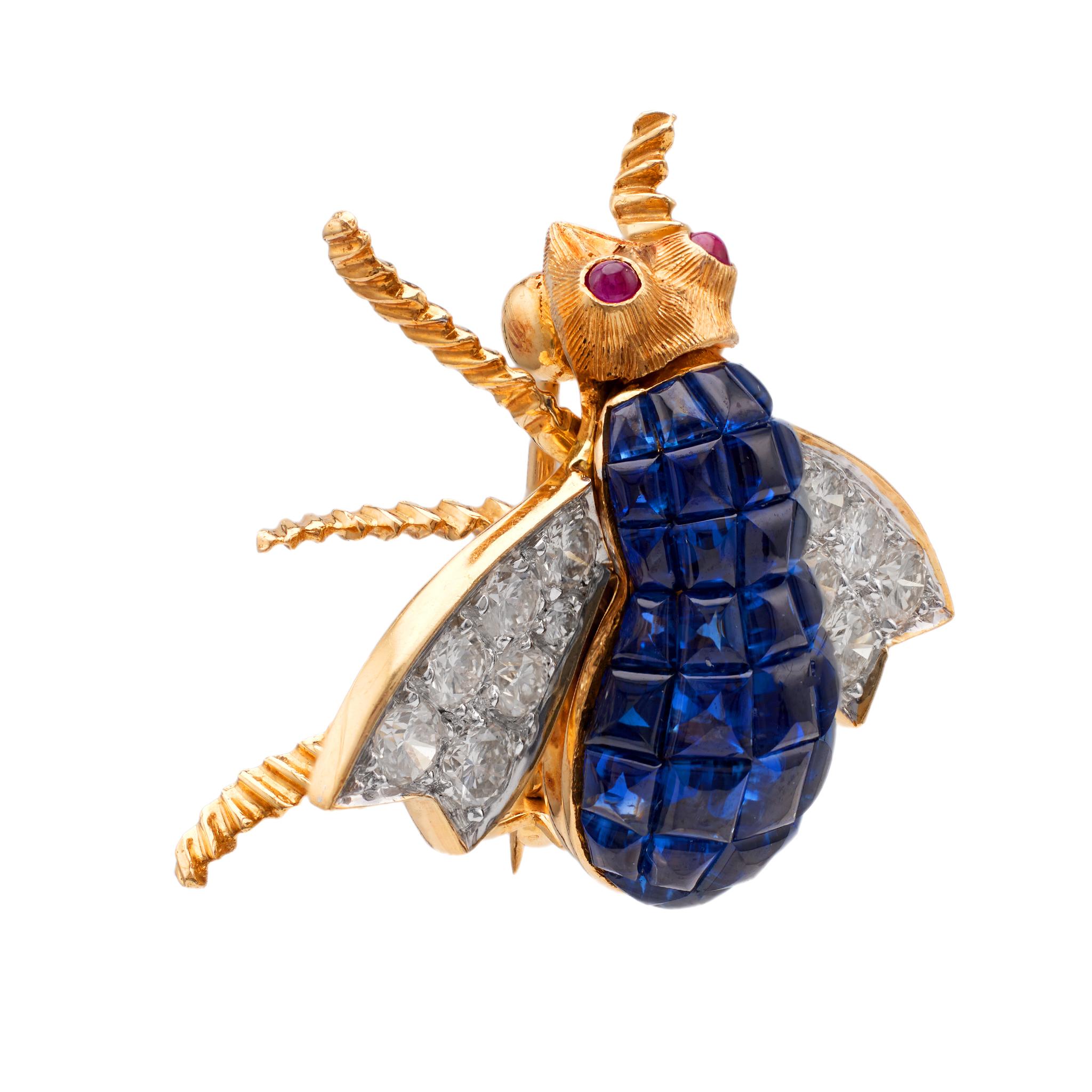 Vintage Sapphire, Diamond, and Ruby 18k Yellow Gold Bee Brooch In Good Condition In Beverly Hills, CA