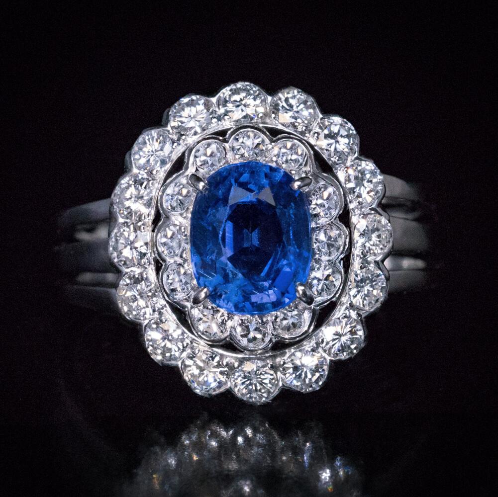 Verlobungsring mit Vintage-Saphir und Diamant mit doppeltem Halo im Angebot 1