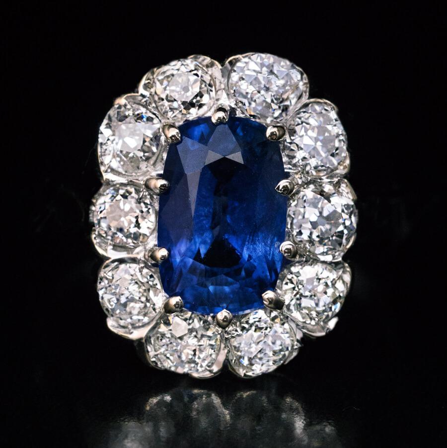 Women's Vintage Sapphire Diamond Gold Engagement Ring