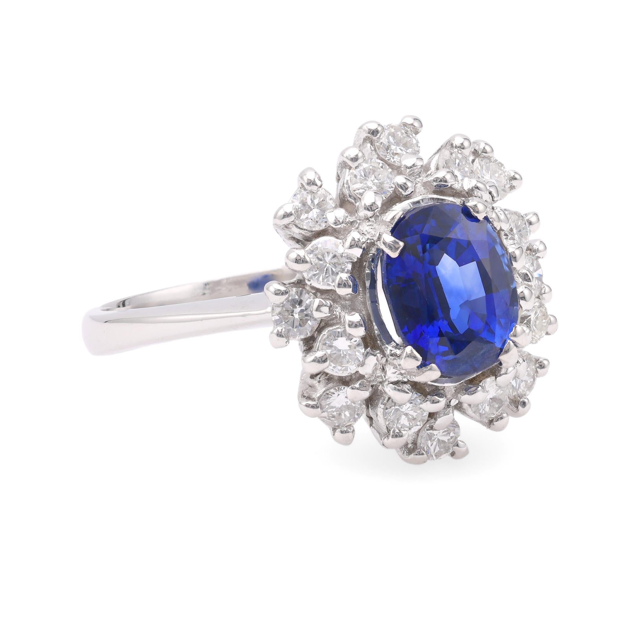 Vintage Sapphire Diamond Platinum Cluster Ring In Good Condition For Sale In Beverly Hills, CA