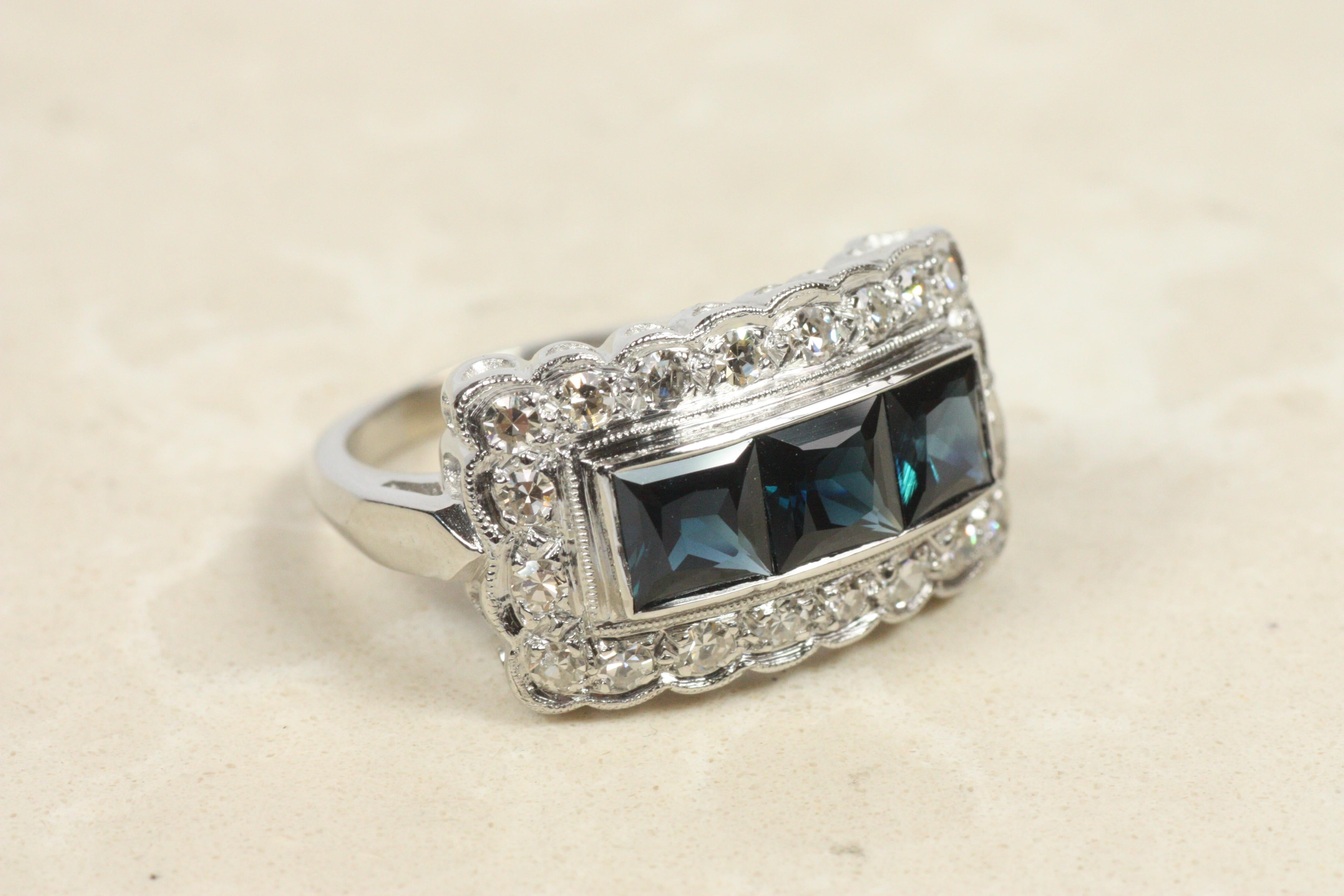 Vintage Saphir & Diamant Rechteckiger Cocktail Ring - Platin im Angebot 1