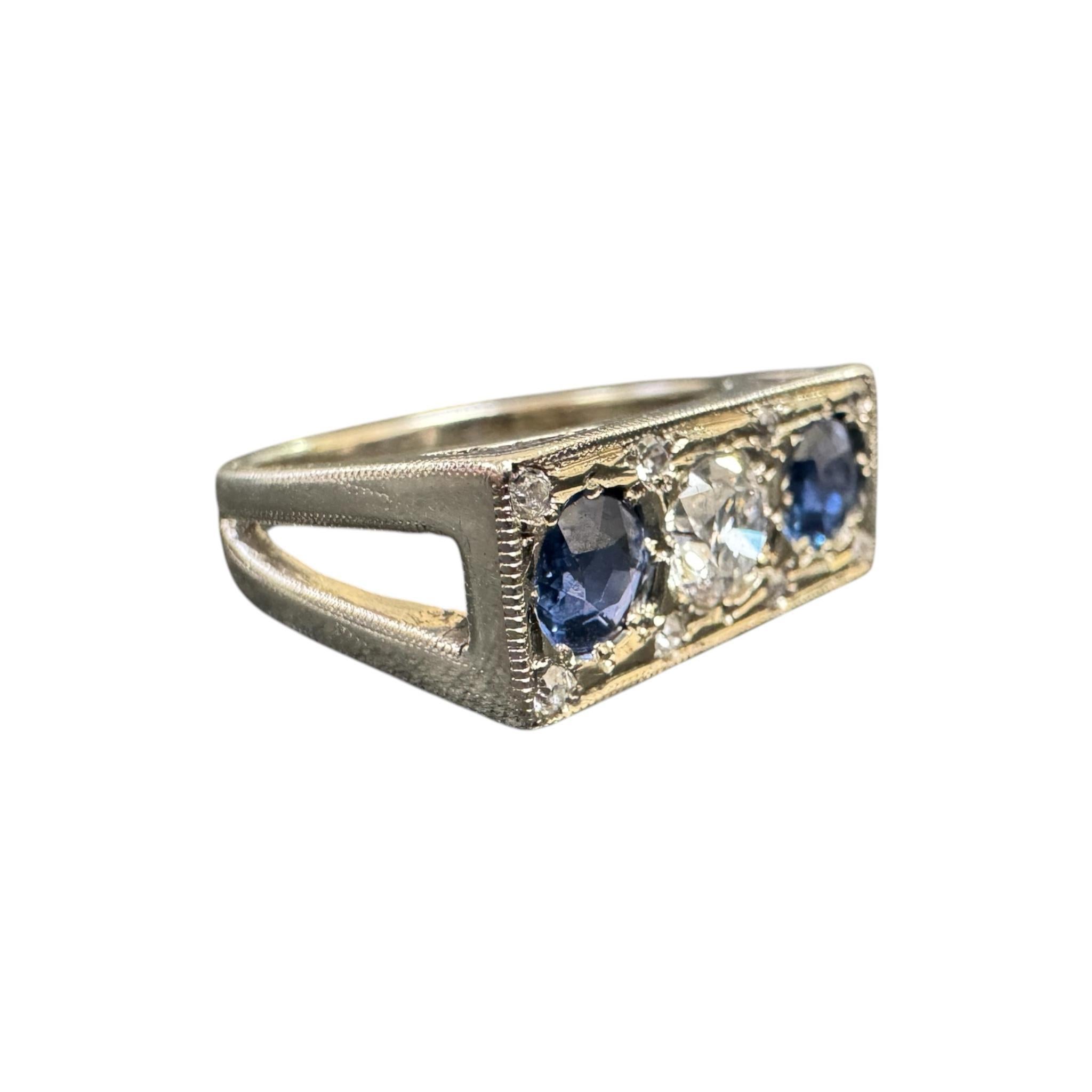 Women's Vintage Sapphire & Diamond Three Stone Ring For Sale