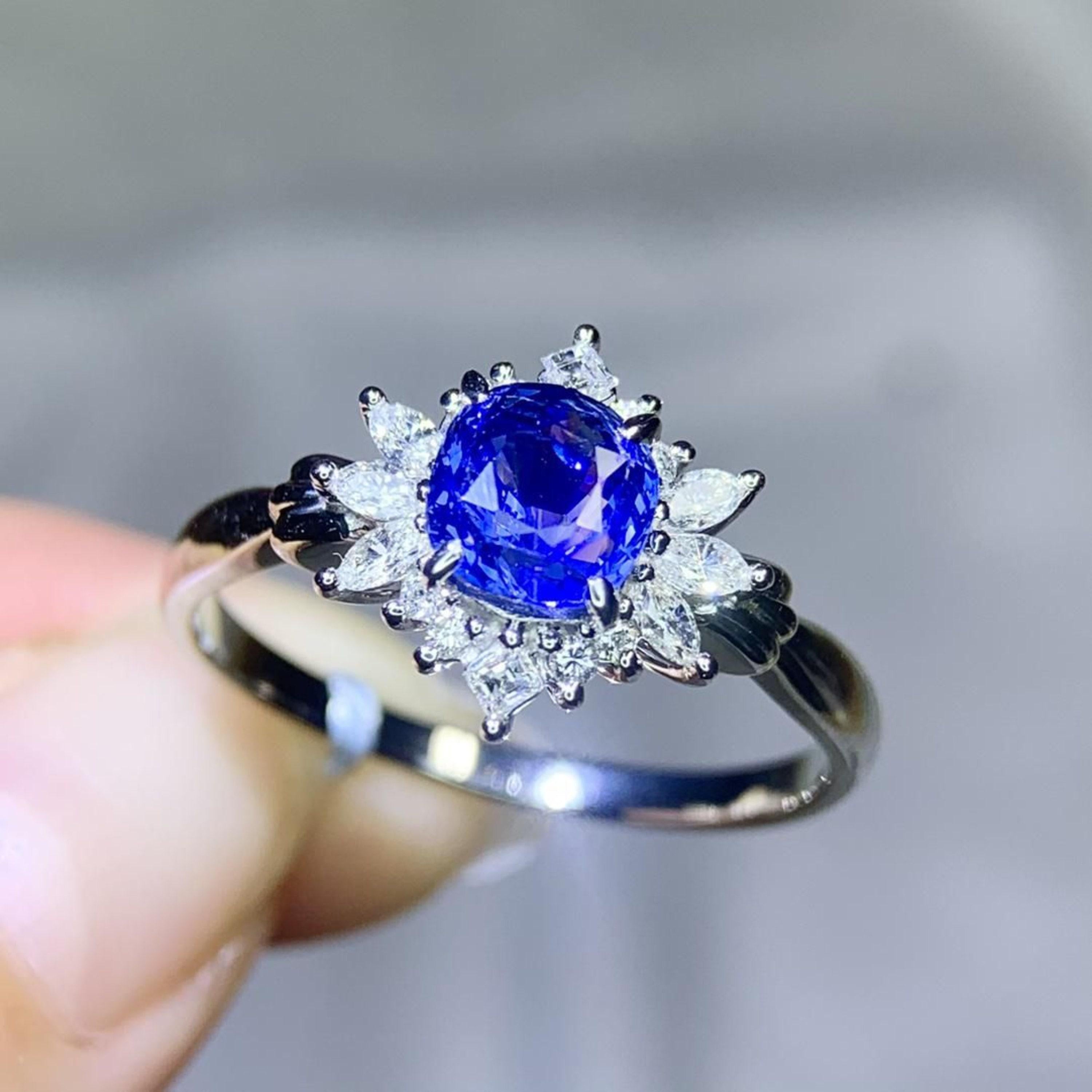 For Sale:  Vintage Sapphire Engagement Ring, Antique Natural Sapphire Wedding Ring 2