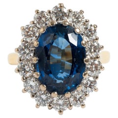 Sapphire (est 4.65ct) & Diamond (est 1.25ct)  Cluster Ring