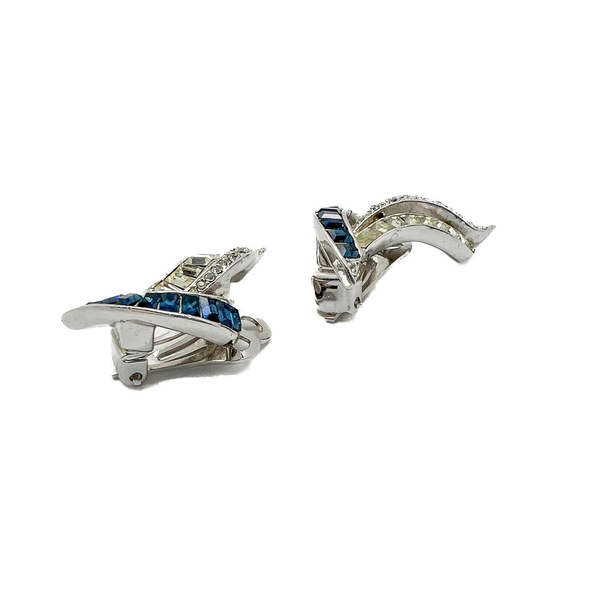 Vintage Sapphire Paste Swoosh Earrings 1950s In Good Condition For Sale In Wilmslow, GB