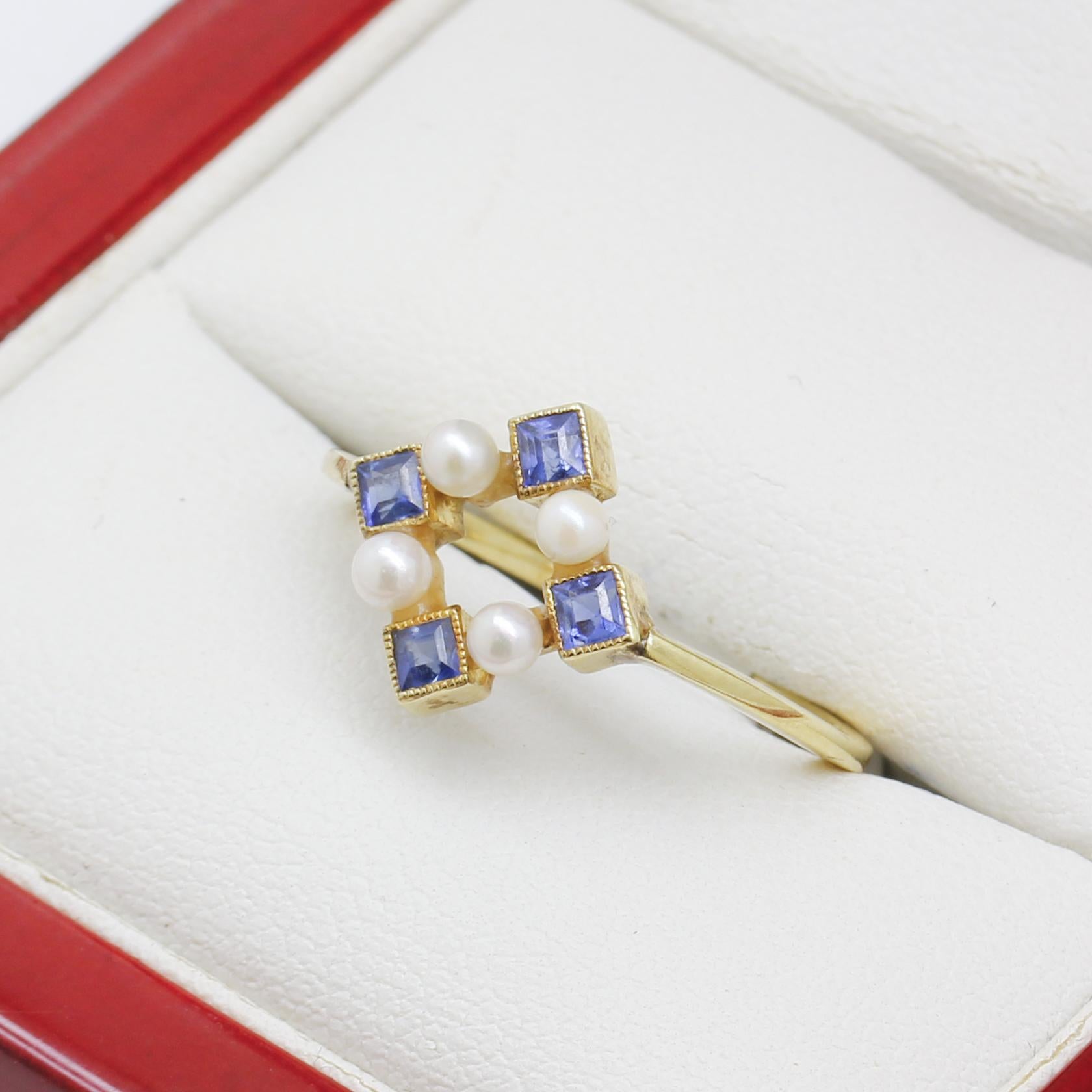 Vintage Sapphire & Pearl Art Deco Ring For Sale 2