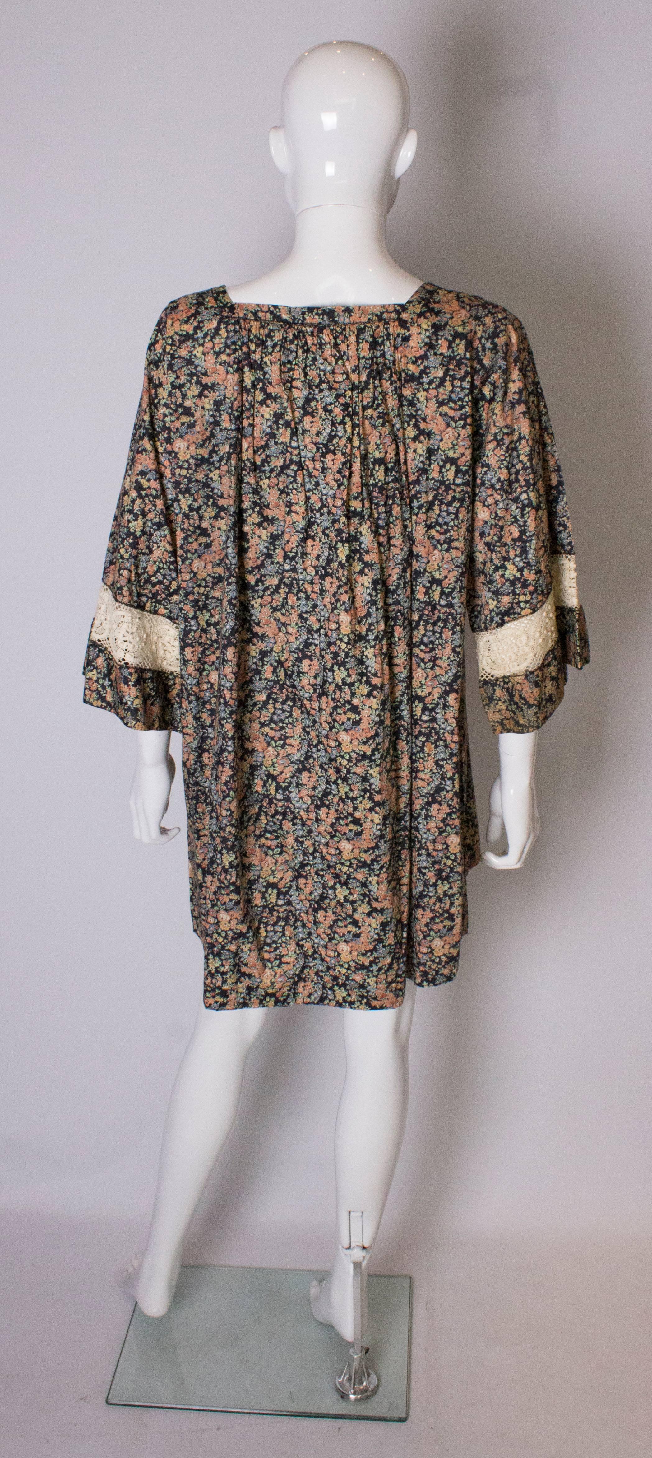 Women's A Vintage 1970s floral print cotton smock  top by Sara Ferni for Liberty