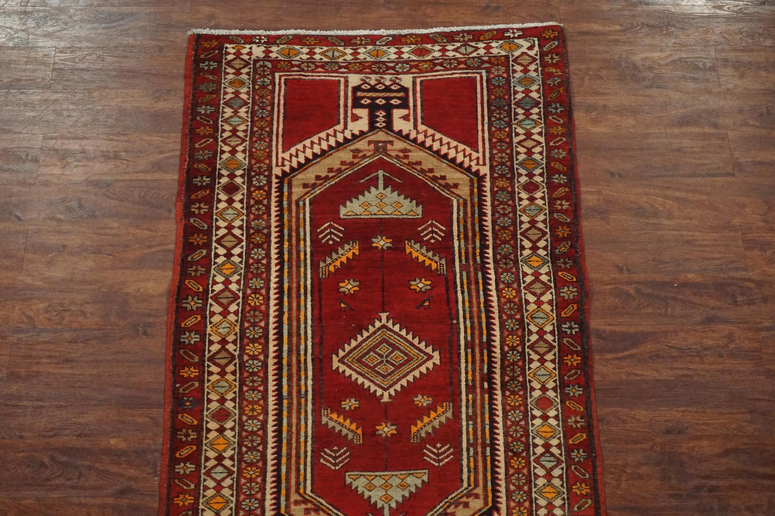 Hand-Knotted Vintage Sarab Heriz with Bird Motif For Sale