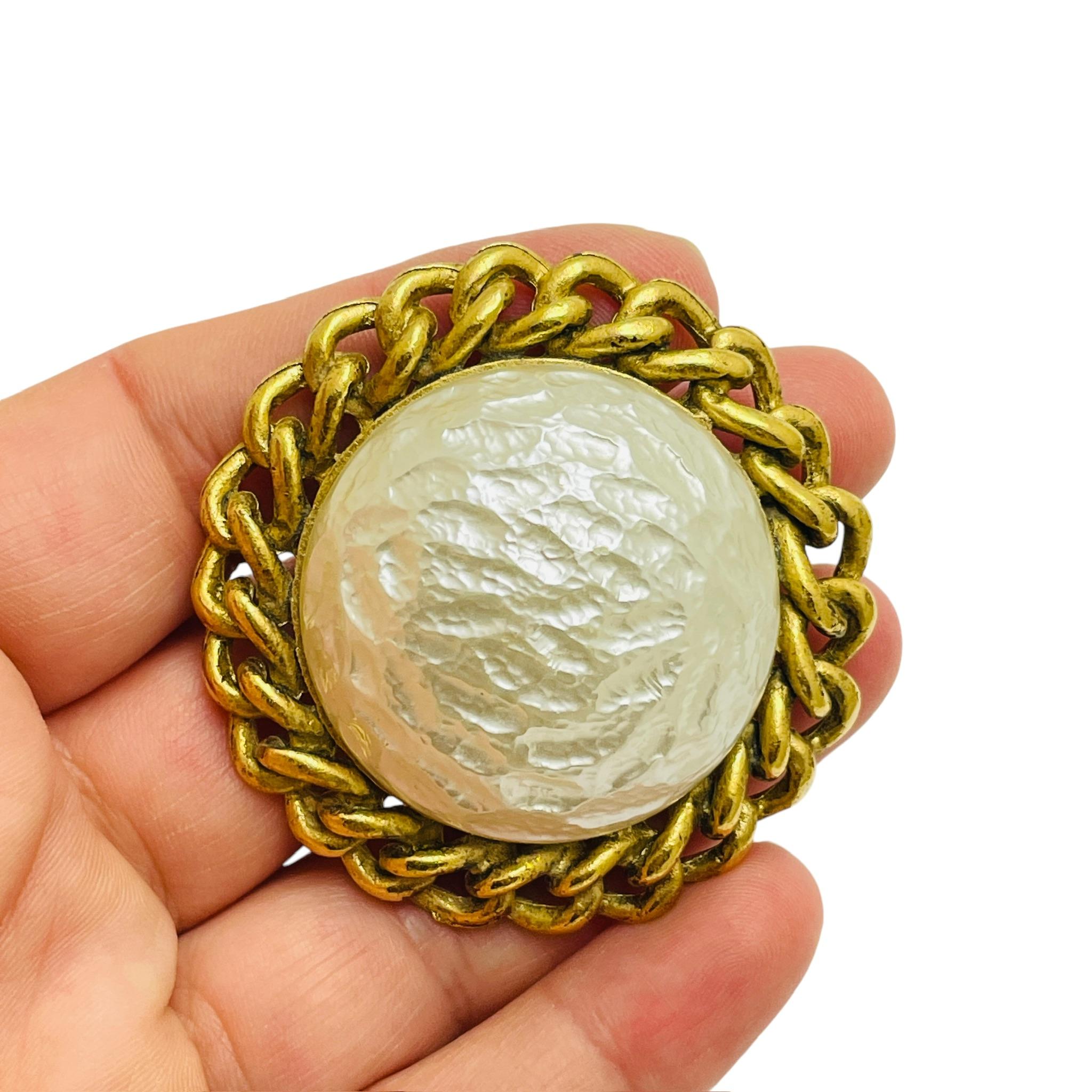 Women's Vintage SARAH COVENTRY signed gold tone faux pearl massive designer brooch For Sale