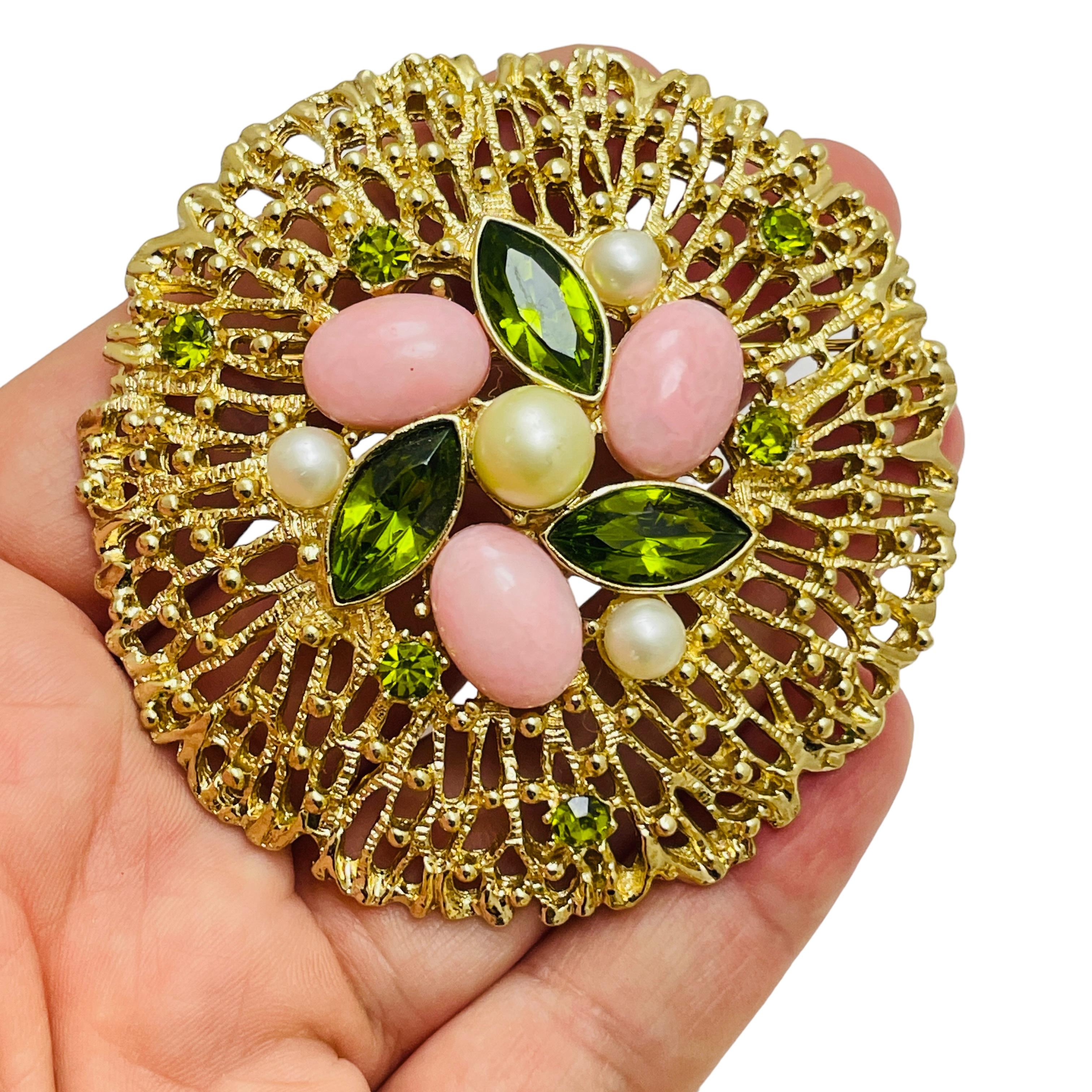 Women's Vintage SARAH COVENTRY signed gold tone rhinestone pearl designer brooch For Sale