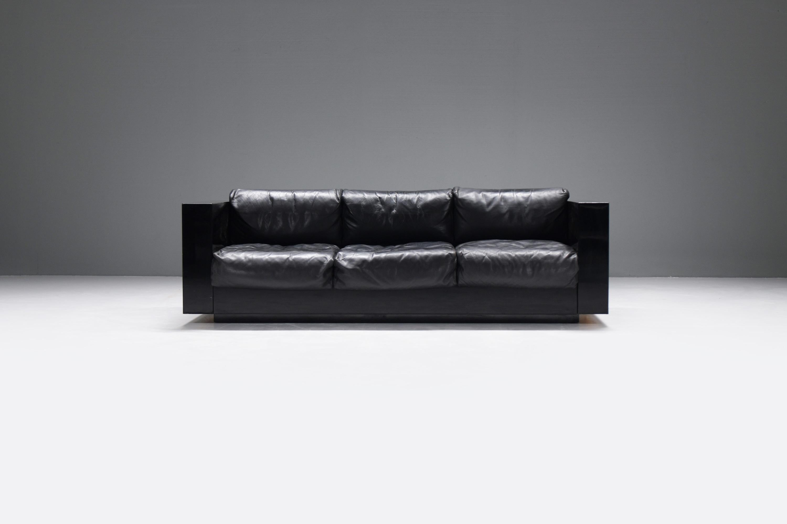 Saratoga-Sofa im Vintage-Stil aus Original-Leder -Massimo & Leila Vignelli - Poltronova (Italienisch) im Angebot
