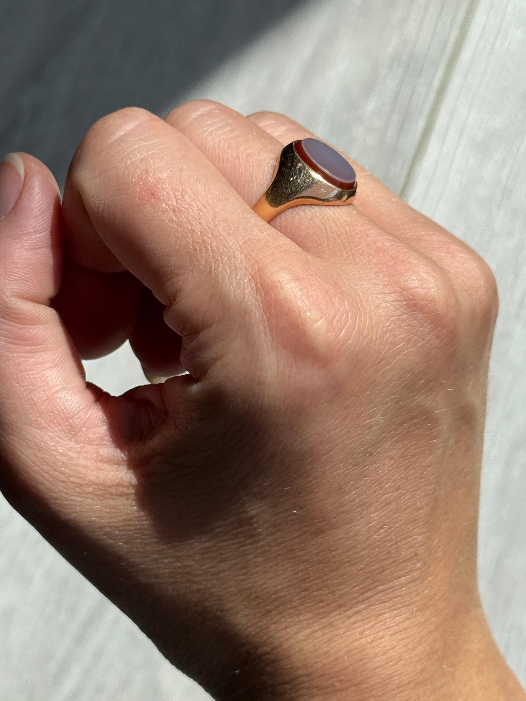 Femenino o masculino Anillo de sello vintage de oro de 15 quilates con sardónice en venta