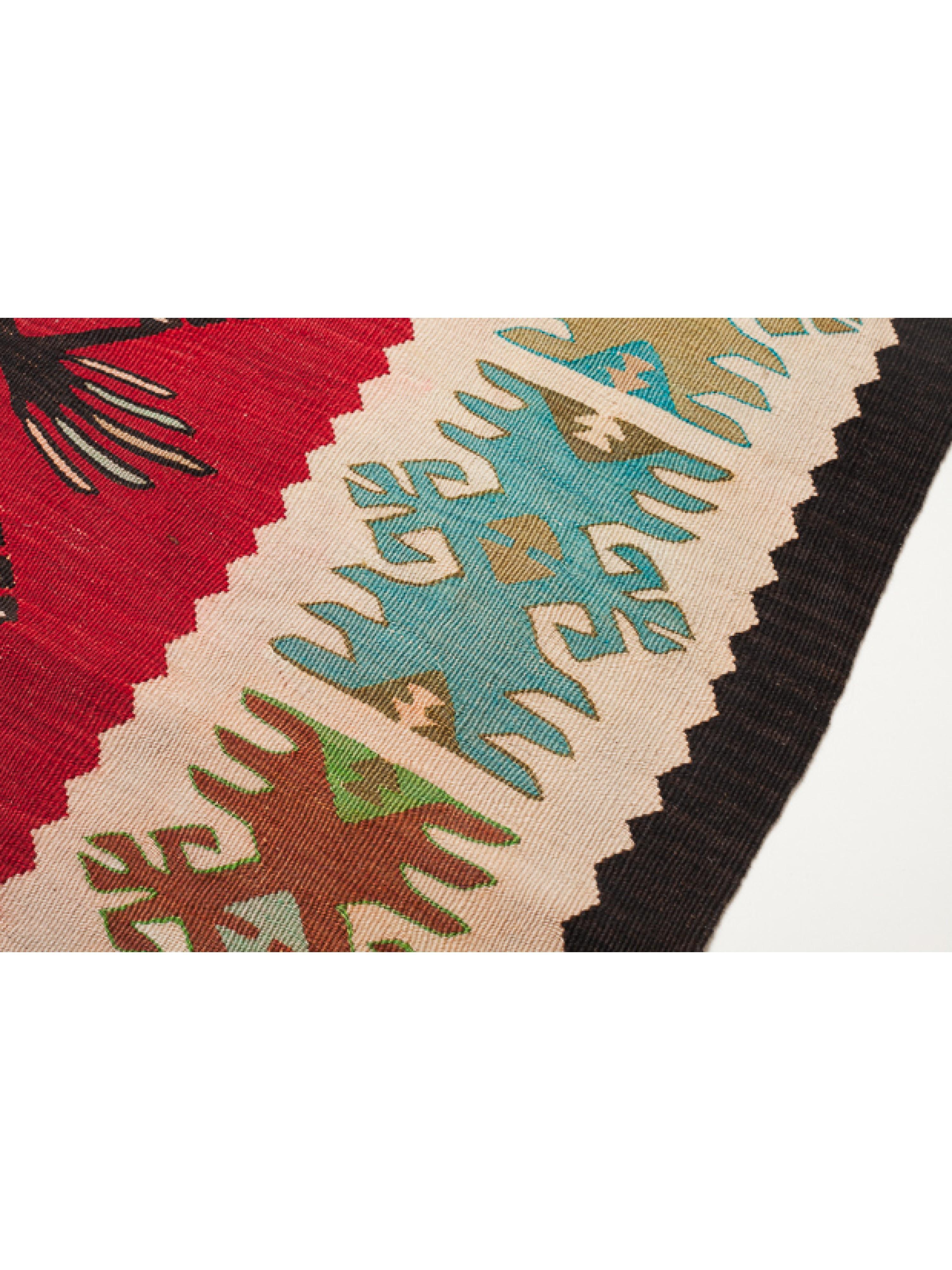 Tintura vegetale Tappeto Sarkoy Kilim d'epoca, Tappeto turco dell'Anatolia occidentale, Stile balcanico unico in vendita