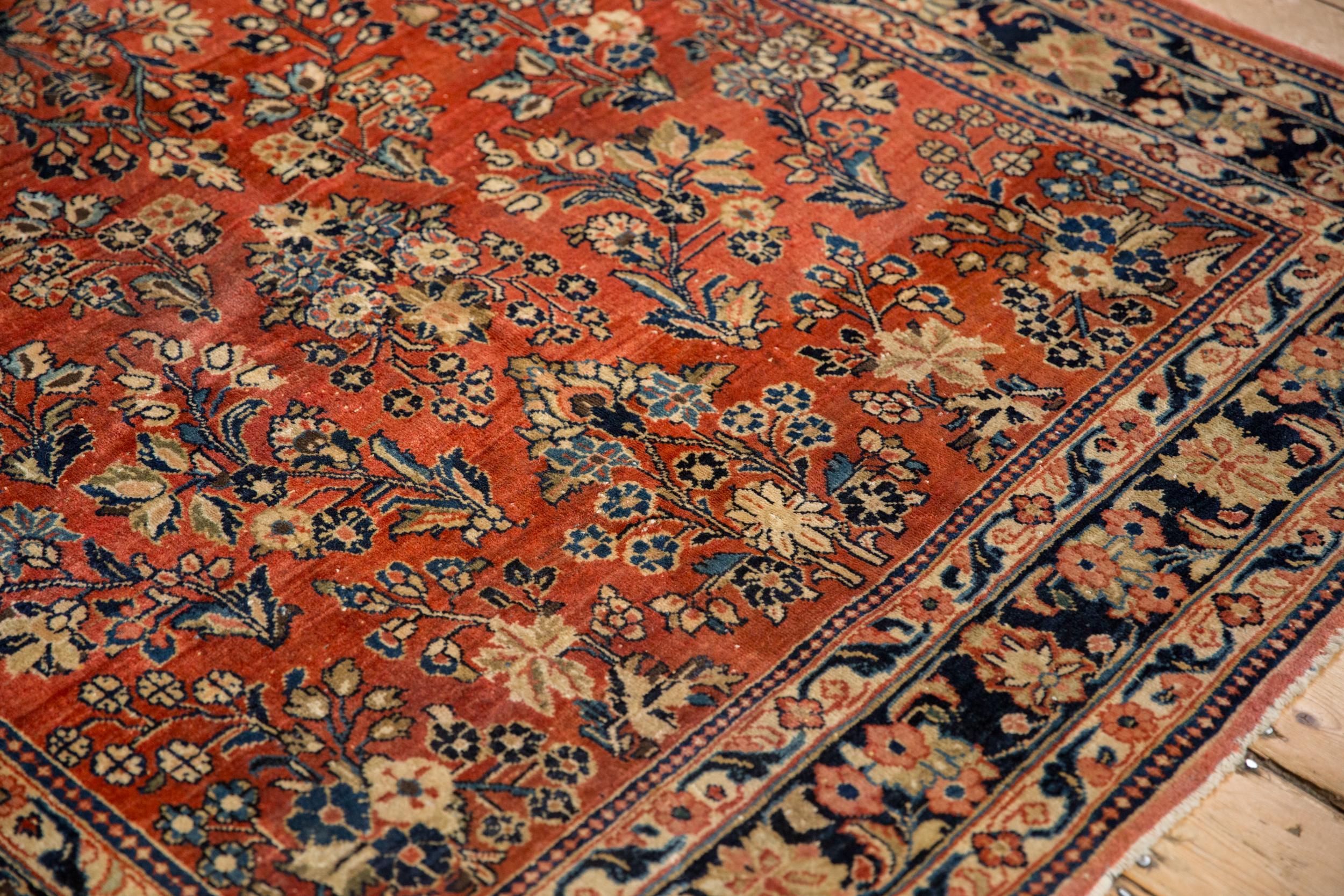 Vintage-Sarouk-Teppich im Zustand „Gut“ im Angebot in Katonah, NY