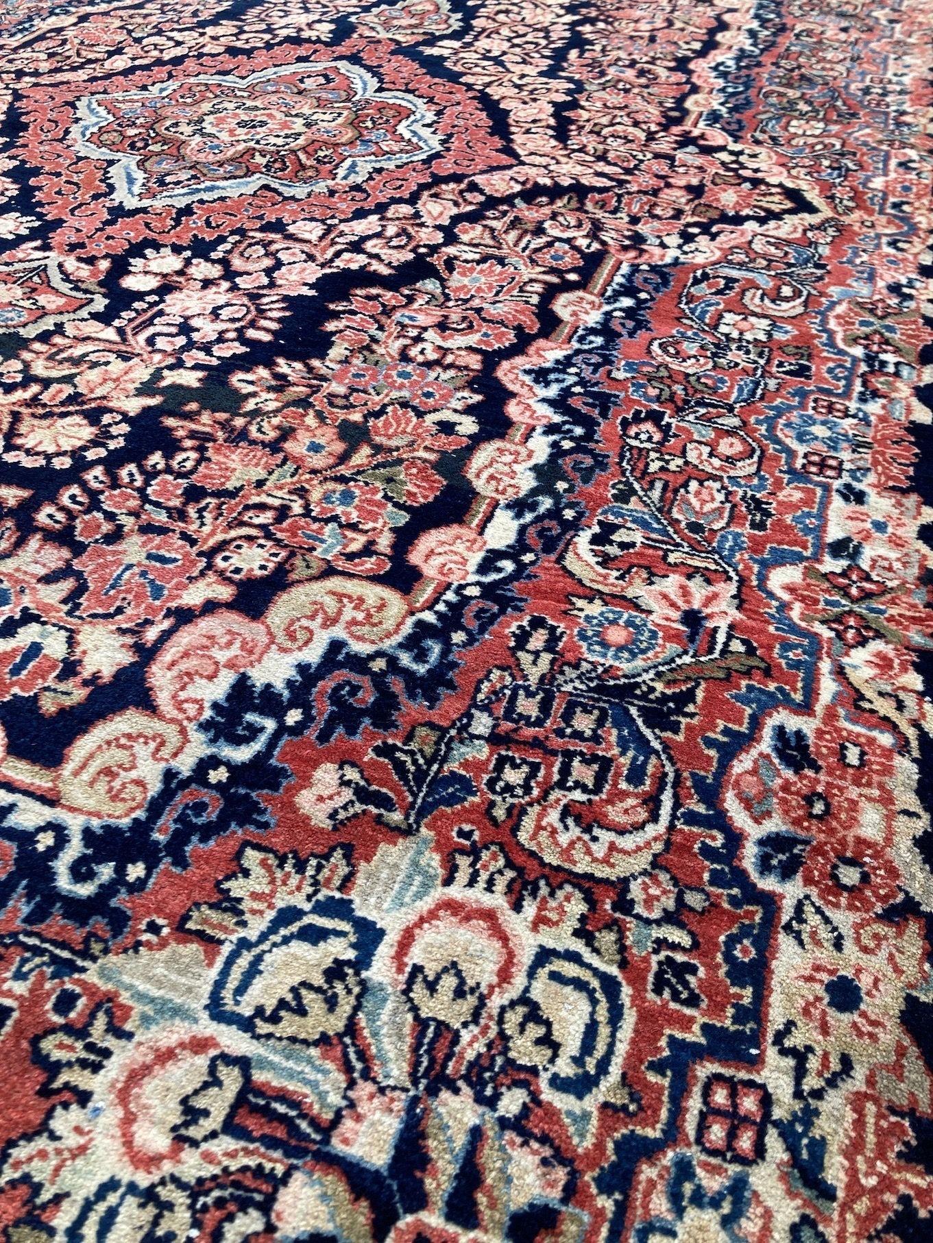 Sarouk-Teppich im Vintage-Stil, 2,06 m x 1,35 m im Angebot 3