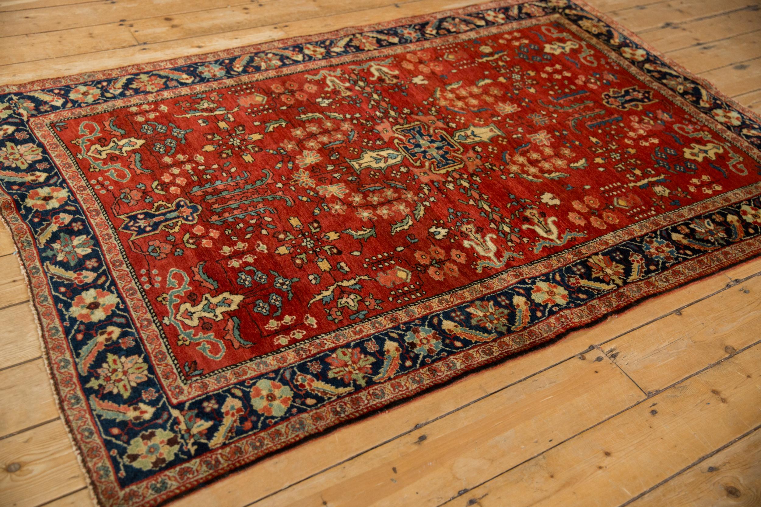 Vintage Sarouk-Teppich im Zustand „Gut“ im Angebot in Katonah, NY