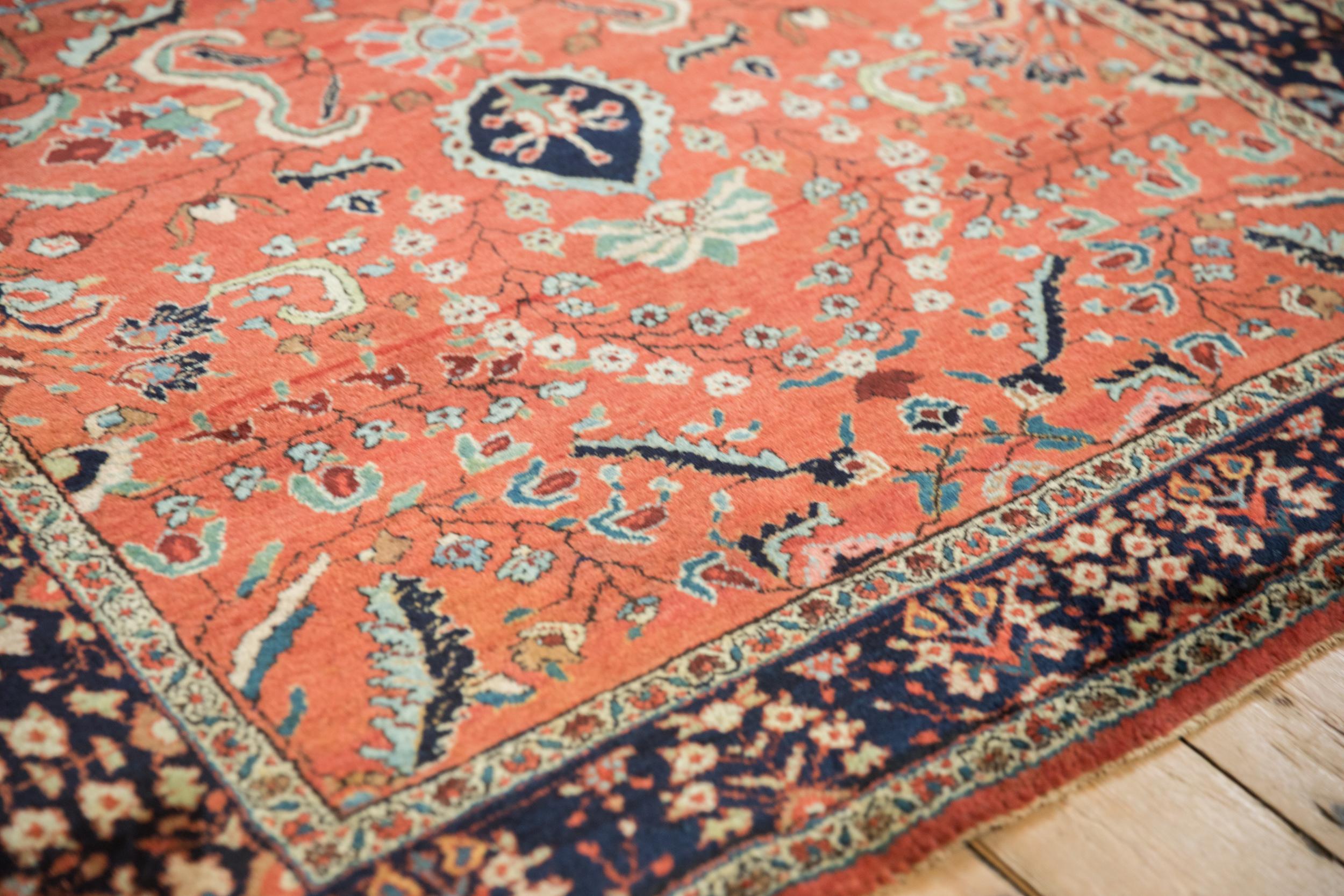 Vintage Sarouk-Teppich im Zustand „Gut“ im Angebot in Katonah, NY