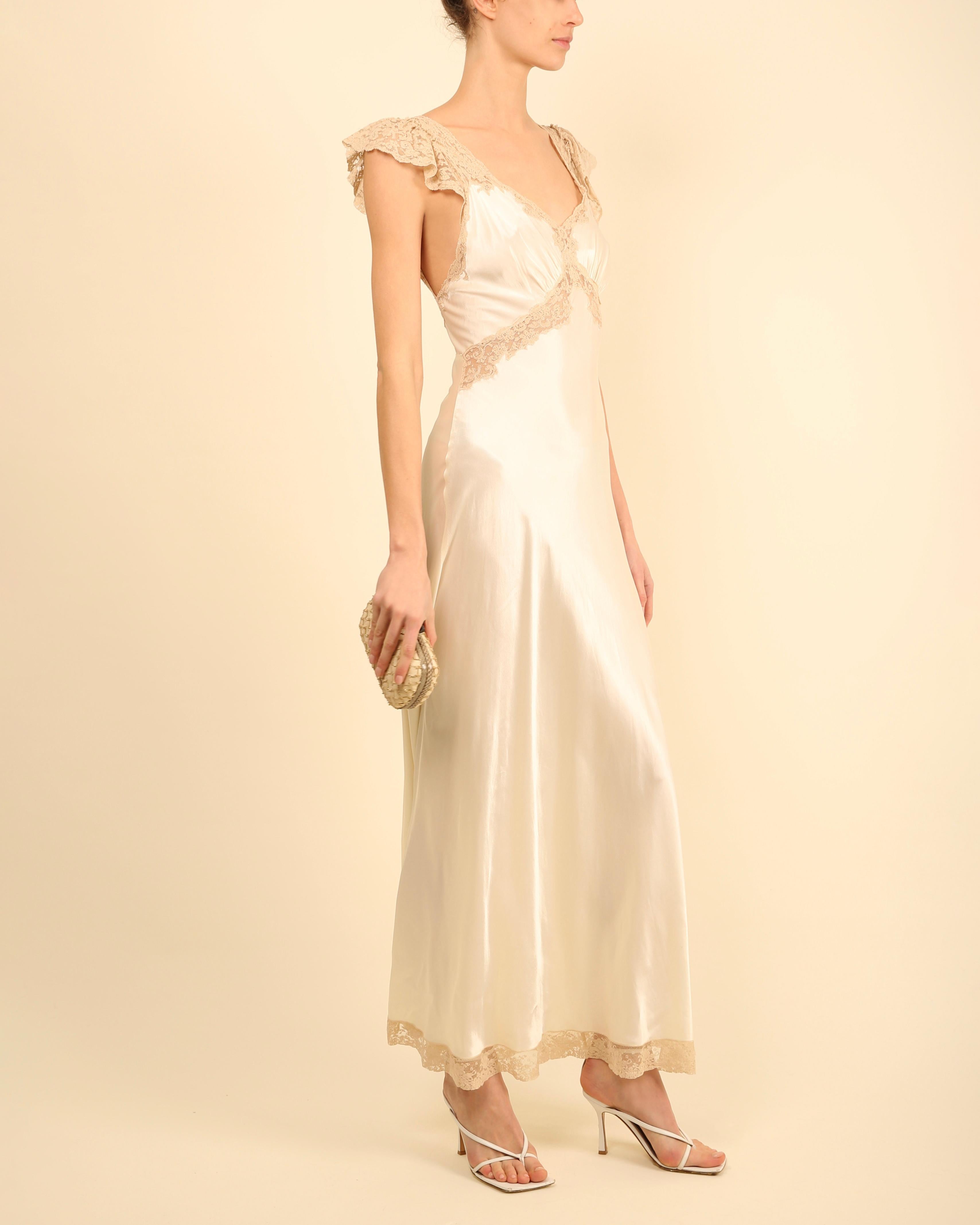 Vintage satin silk cream lace backless wedding slip maxi night gown dress In Good Condition For Sale In Milano, Lombardia