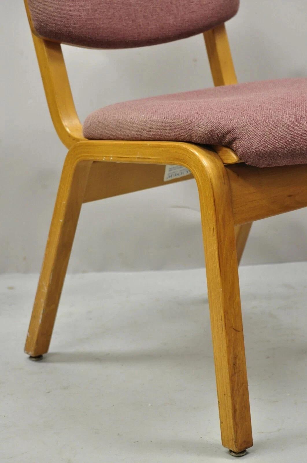 Tessuto Vintage Sauder Designare Mid Century Modern Pink Bentwood Stacking Side Chair in vendita