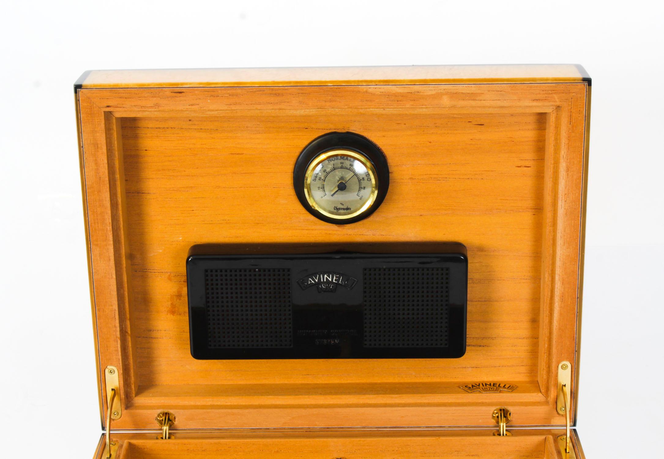 Vintage Savinelli Karelian Birch Humidor Harrods Mid 20th Century For Sale 6