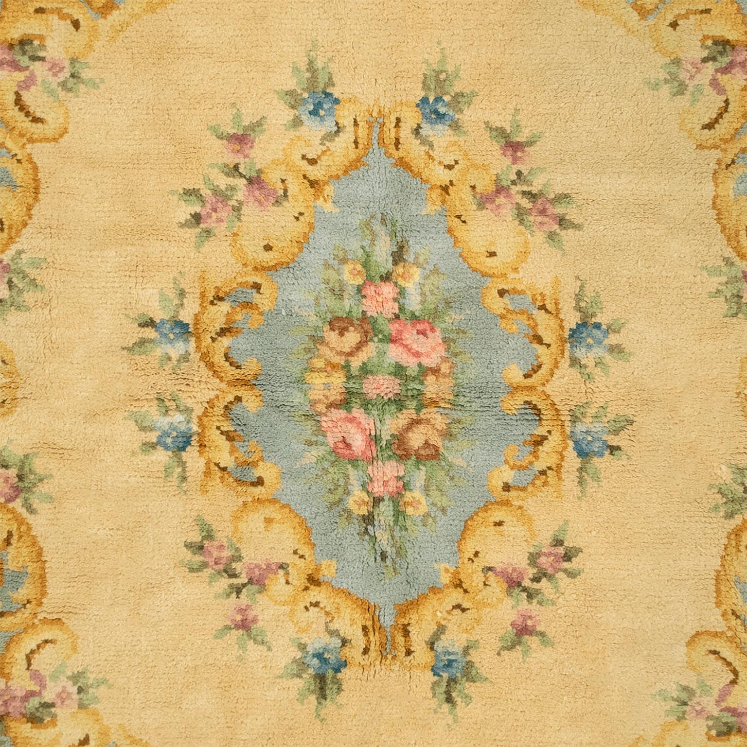 Stile provenzale Tappeto Savonnerie vintage in vendita