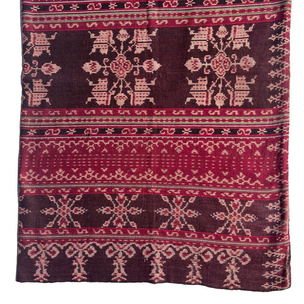 Indonesian Vintage Savunese Ikat Sarong (Ei) For Sale