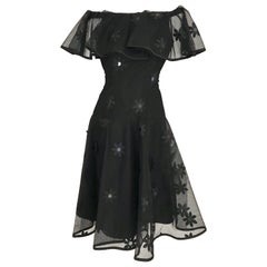 Robe de cocktail vintage SCAASI noire à épaules dénudées et à volants