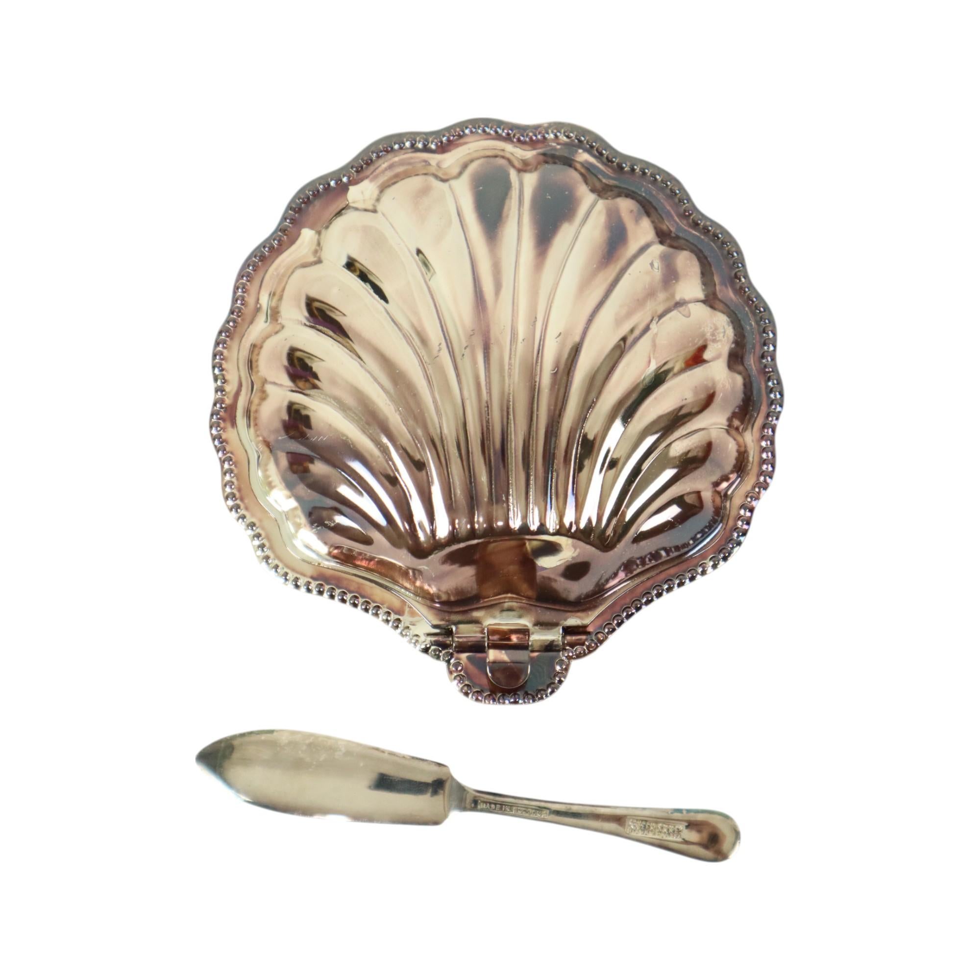 Cuchillo Vintage Scallop Shell Butter Dish Metal Plateado Queen Anne mediados del siglo XX en venta