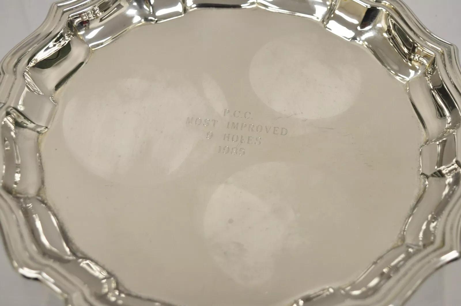 Targa premio golf d'epoca con bordo smerlato e placcatura in argento 