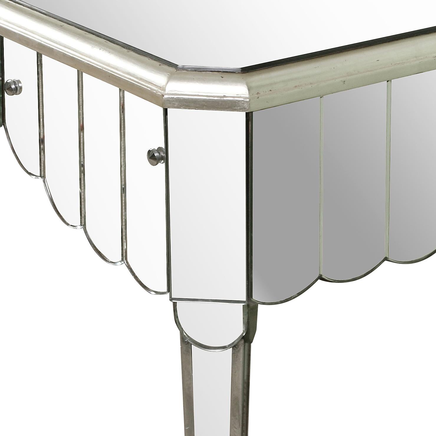 20ième siècle Miroir festonné vintage Vanité ou bureau