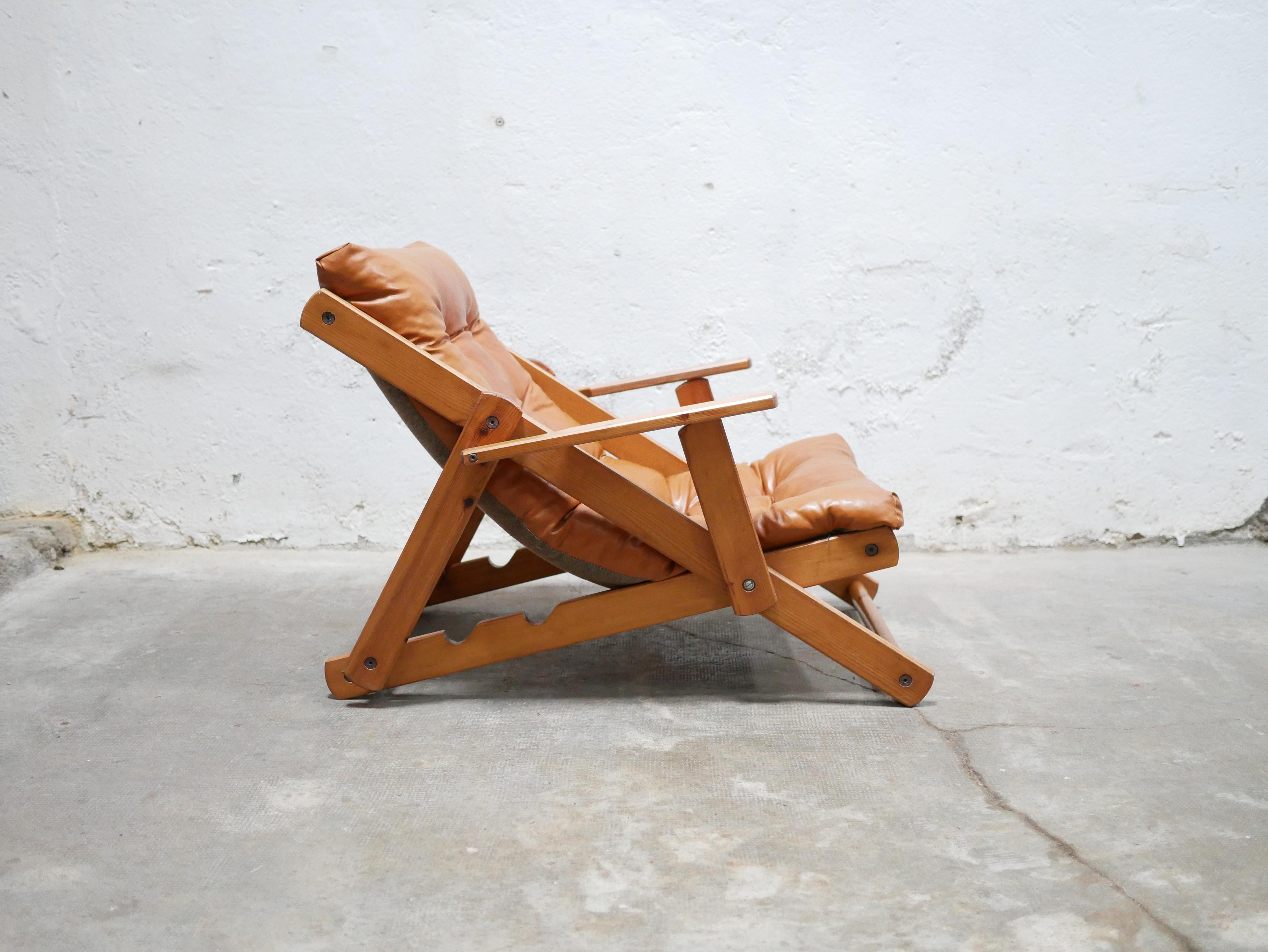 Materiale sintetico Poltrona scandinava vintage in vendita