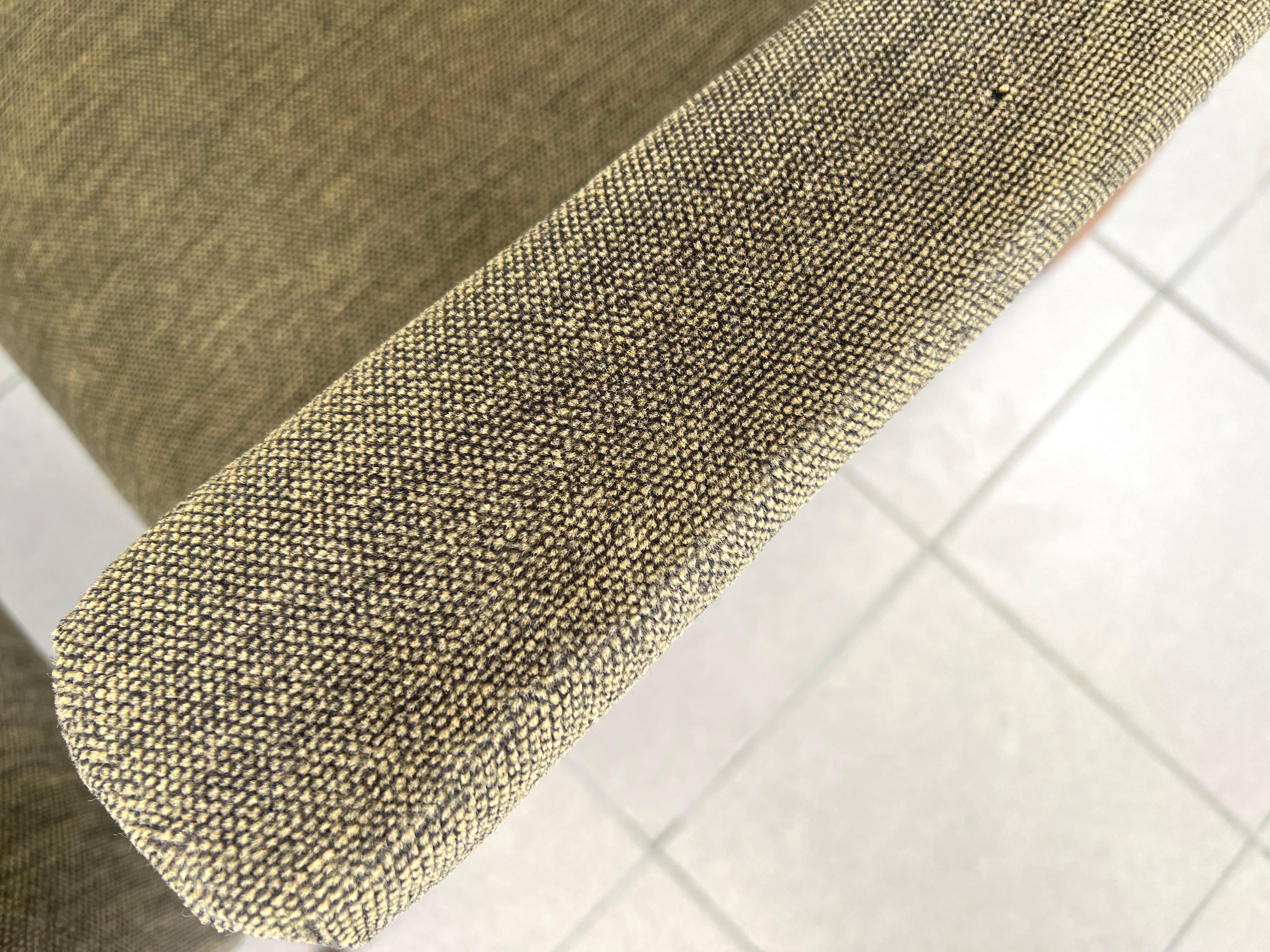 Tissu Fauteuils scandinaves vintage - une paire en vente