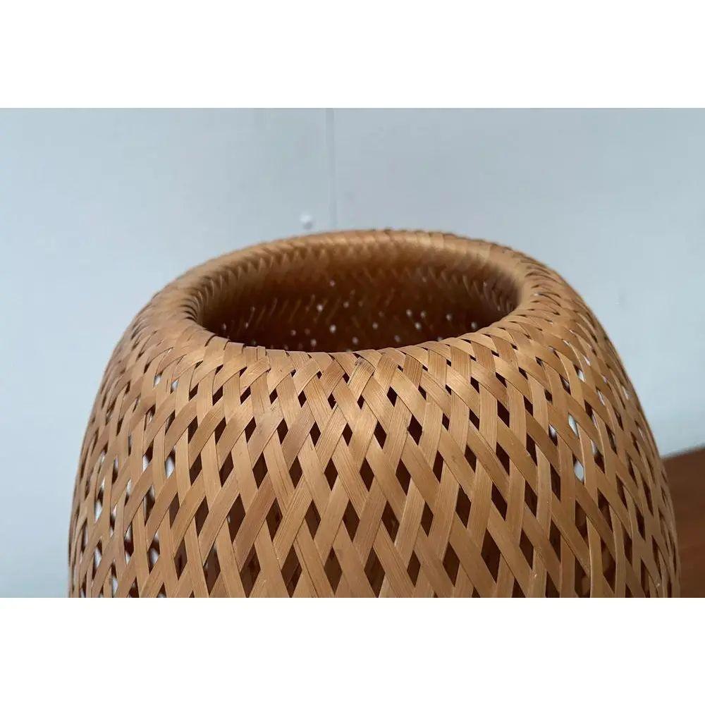 Lámpara de mesa escandinava vintage de bambú y madera, años 70 en venta 6
