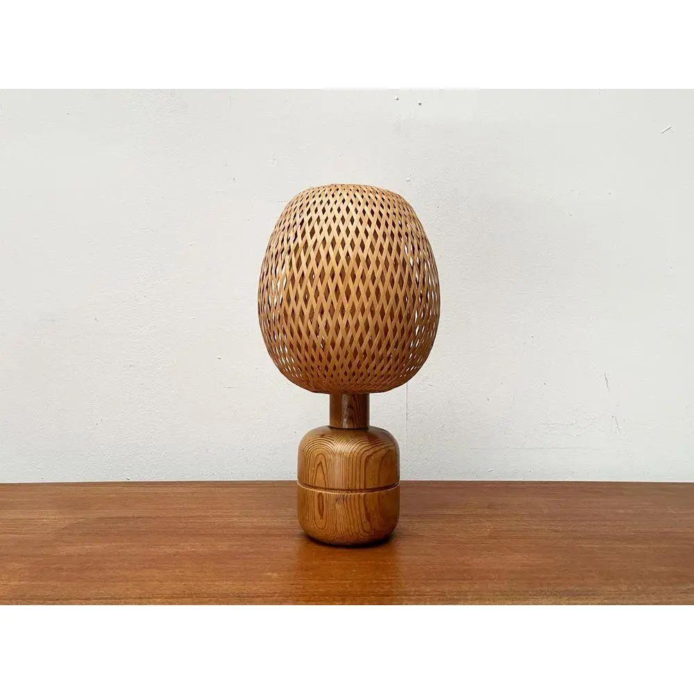 Lámpara de mesa escandinava vintage de bambú y madera, años 70 siglo XX en venta