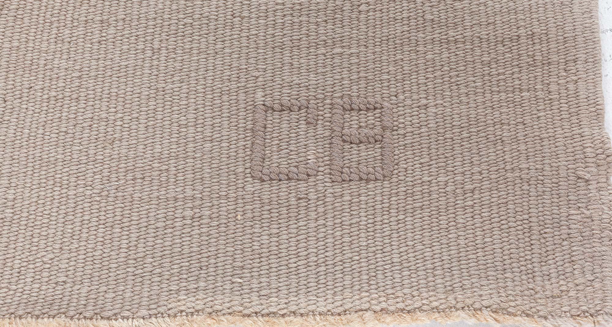 Vintage Scandinavian Beige Handmade Wool rug
Size: 6'2