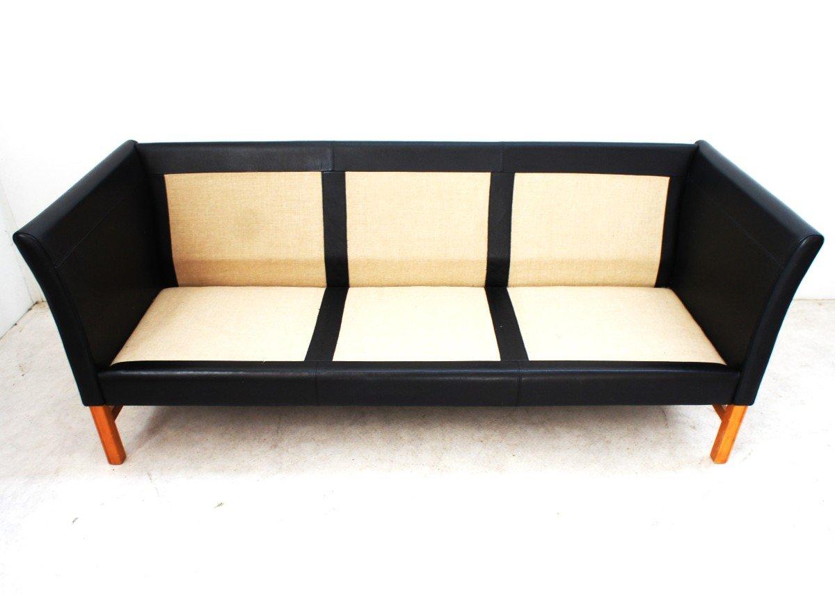 Vintage Scandinavian Black Leather Sofa, Skipper Design In Good Condition In Brussels , BE