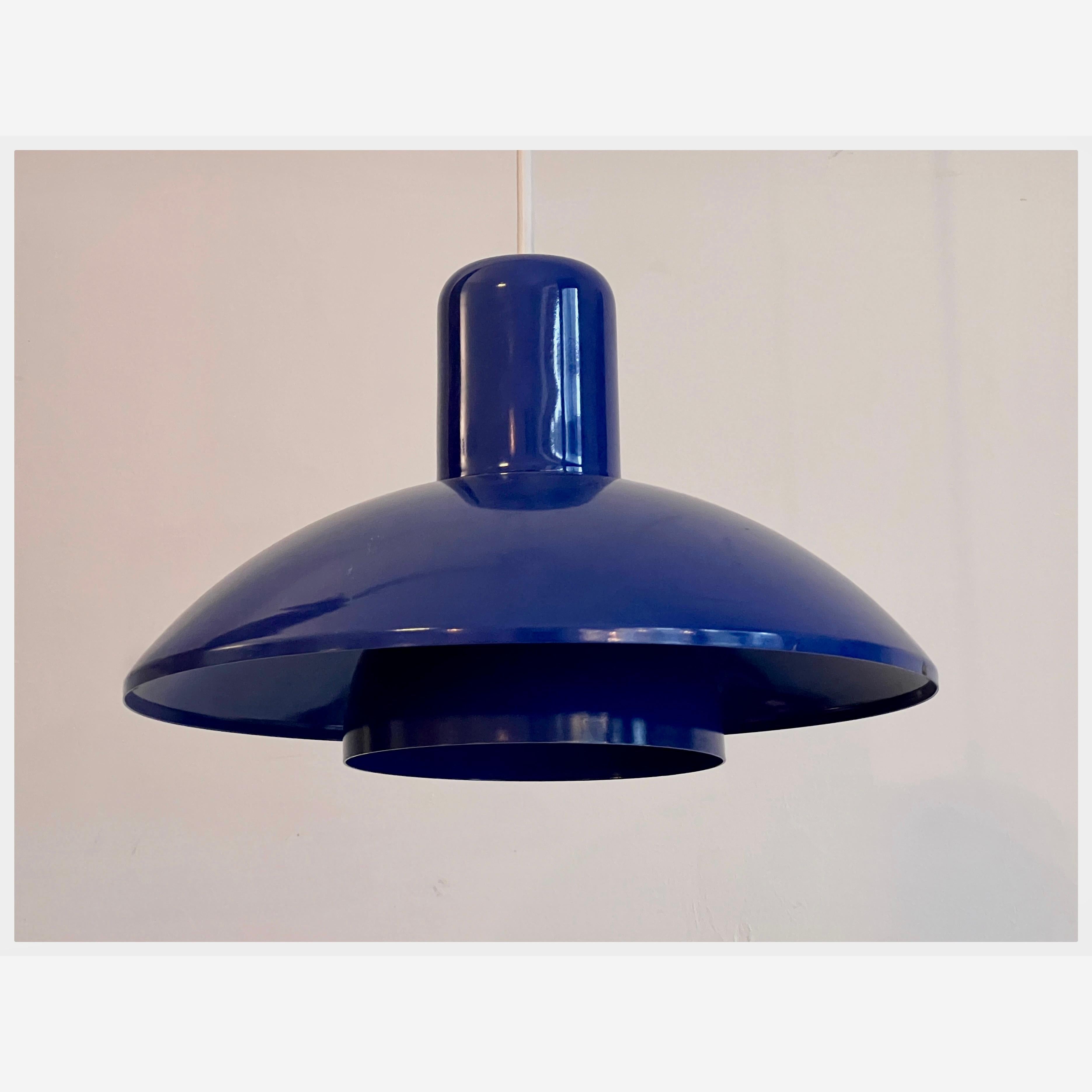 Scandinave moderne Lampe pendante vintage scandinave bleue, Danemark 1960s en vente