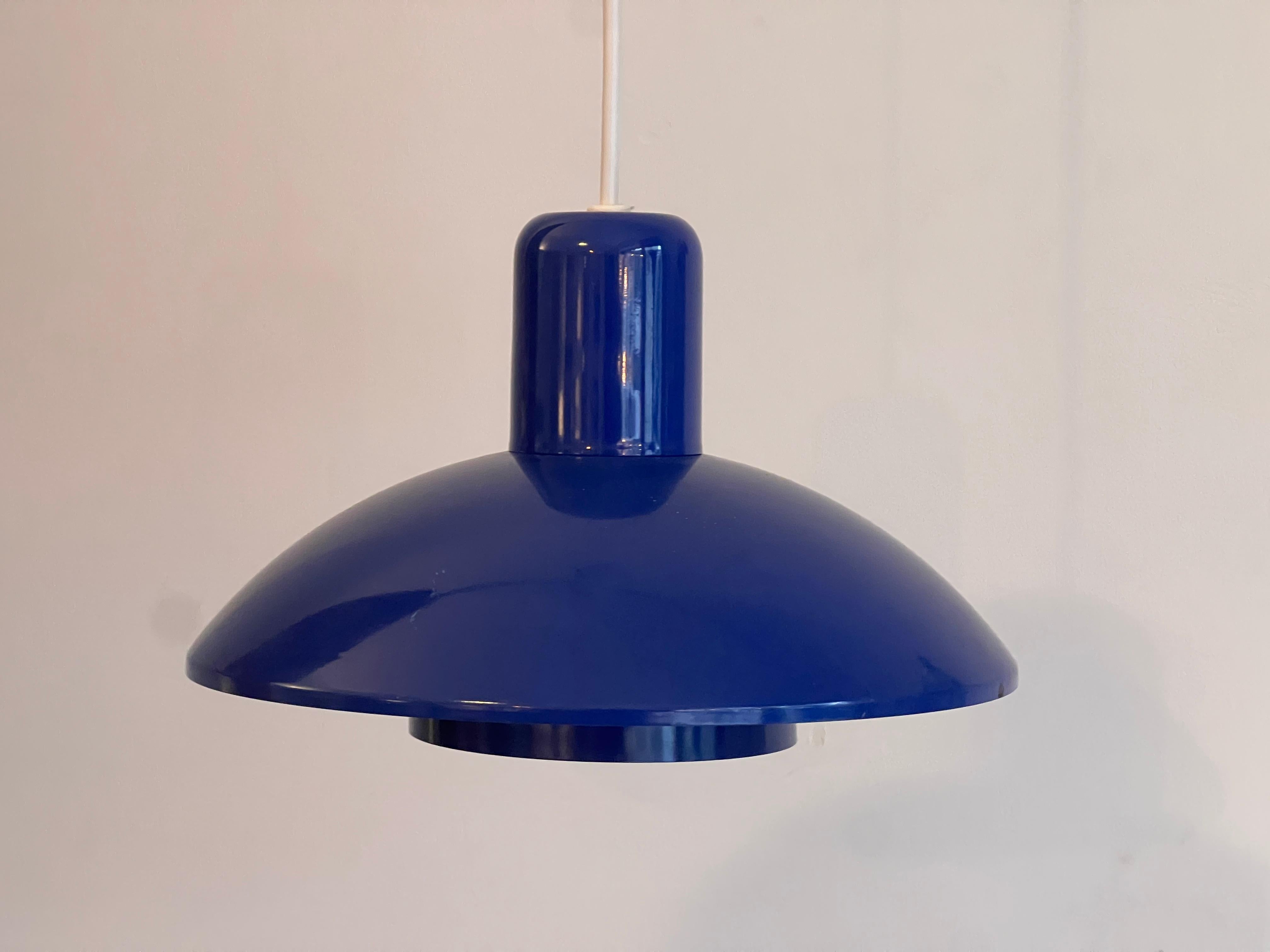 Milieu du XXe siècle Lampe pendante vintage scandinave bleue, Danemark 1960s en vente