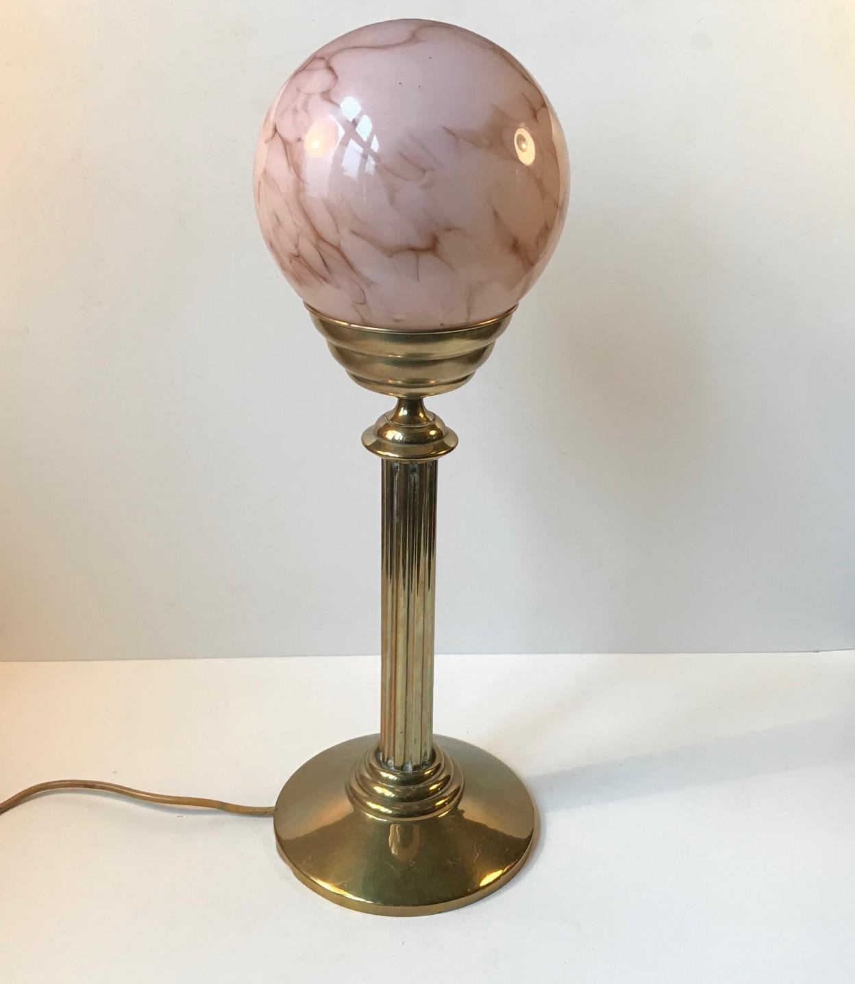 Vintage Scandinavian Brass Table Lamp with Pink Marble Glass Sphere In Good Condition For Sale In Esbjerg, DK