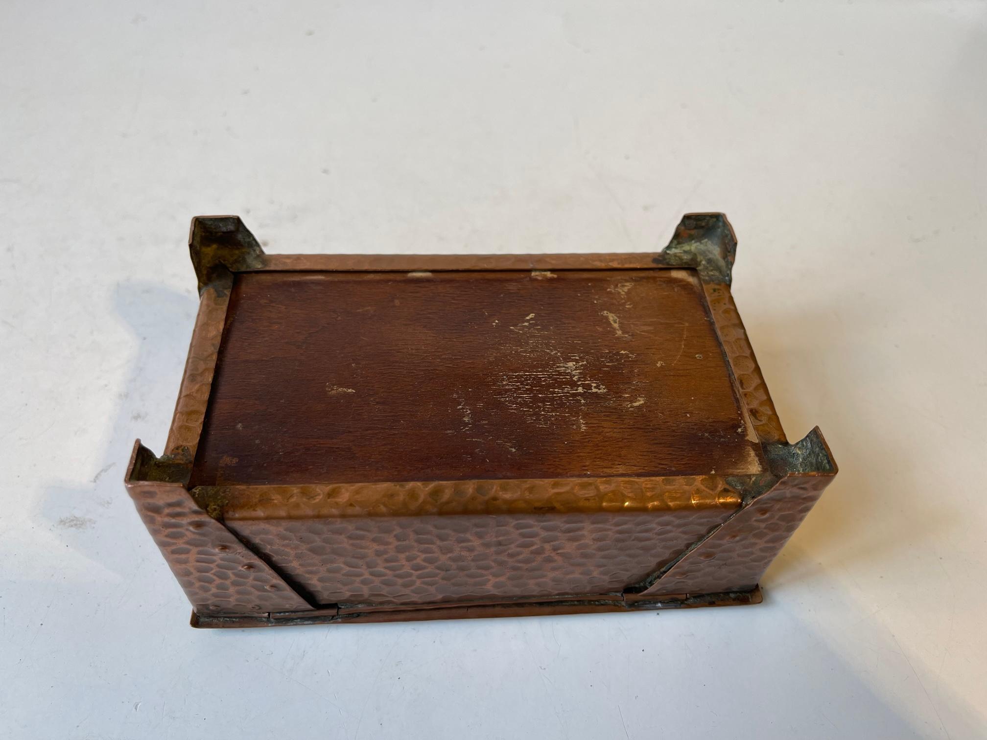 Vintage Scandinavian Brutalist Box in Copper For Sale 5