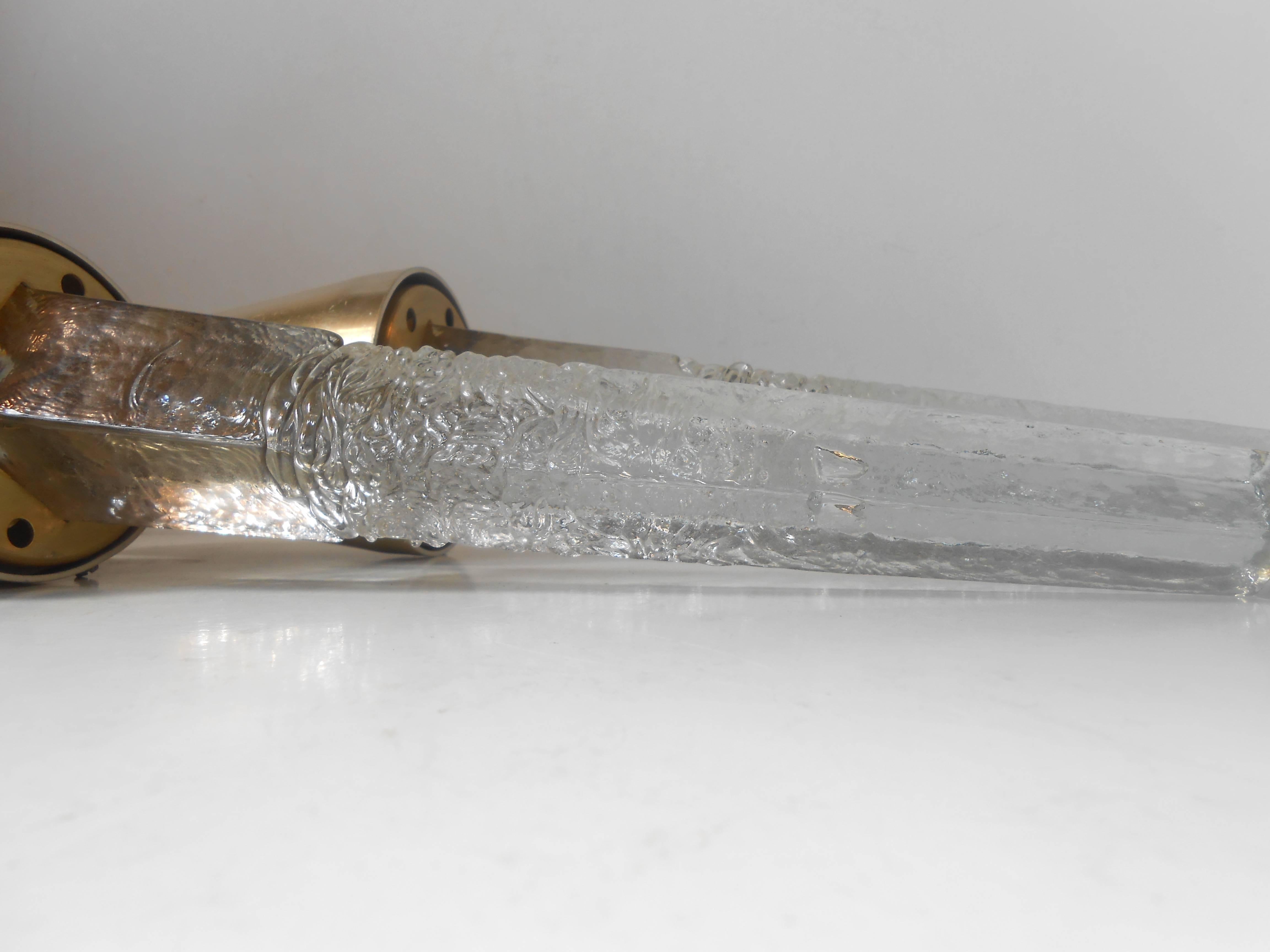 Suédois Lampes à suspension scandinaves vintage en cristal en forme d'icône d'armoire d'Atelj Engberg en vente