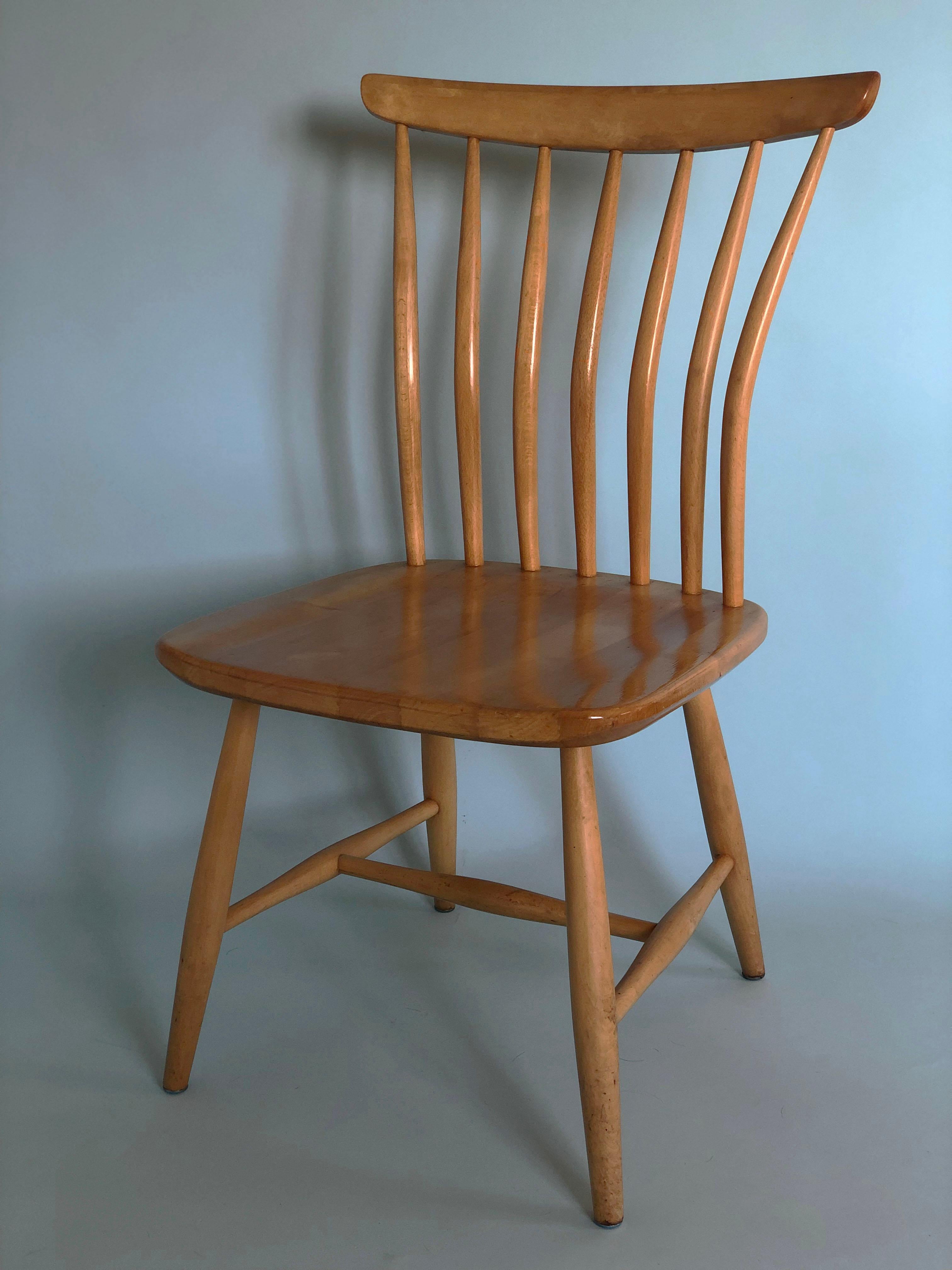 Mid Century Scandinavian design dining chairs from Sweden. Bengt Akerblom for Akerblom chairs 1950s. The seat and back are shaped for a good sitting position. Each chair has a brand plate and brand 'H' on the bottom.

In good condition. Sweden,