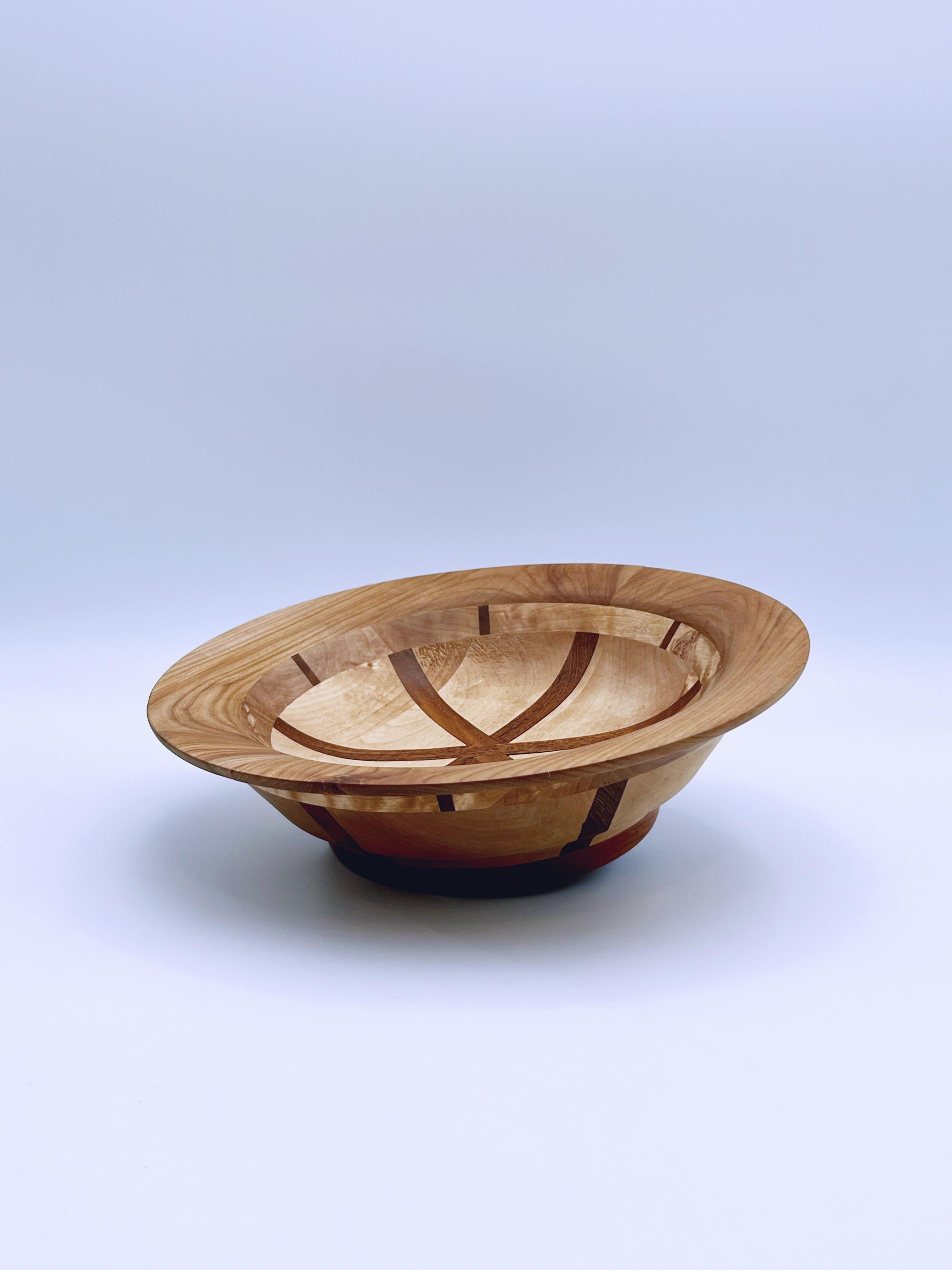 Schale aus Teakholz und Hartholz in skandinavischem Design mit Segmenten, ca. 1970er Jahre im Angebot 7