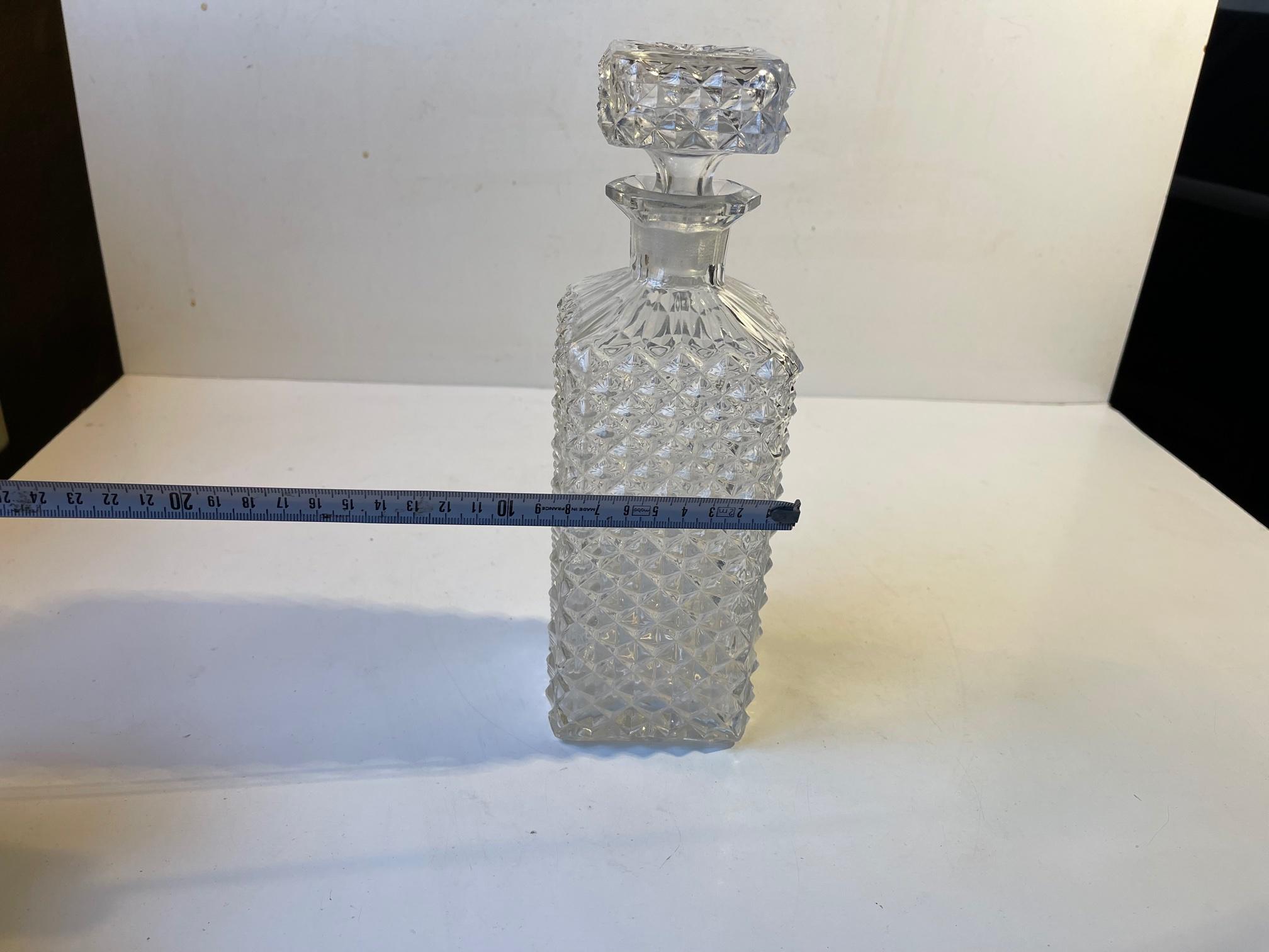 Vintage Scandinavian Diamond Accented Glass Decanter, 1960s In Good Condition For Sale In Esbjerg, DK