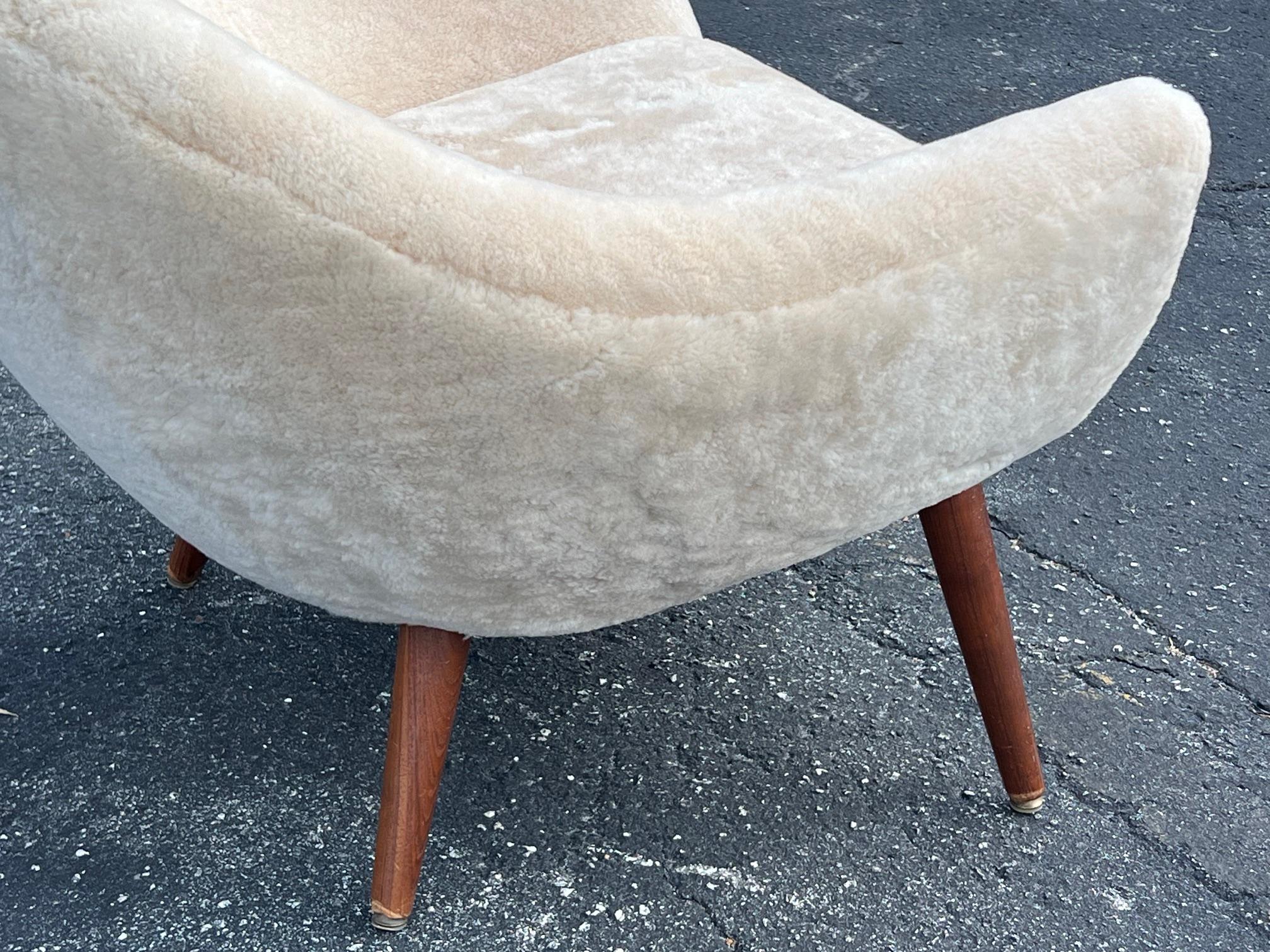 Mid-Century Modern Vintage Scandinavian Egg Chair By Fredrik Kayser Ca 1960's