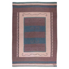 Alfombra escandinava vintage de lana de tejido plano Iniciales tejidas y fecha en el borde "Io 1928