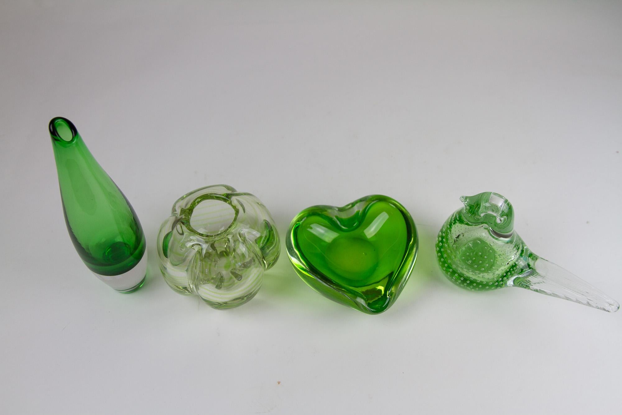Vintage Scandinavian Glass, 1960s, Set of 8 In Good Condition For Sale In Asaa, DK